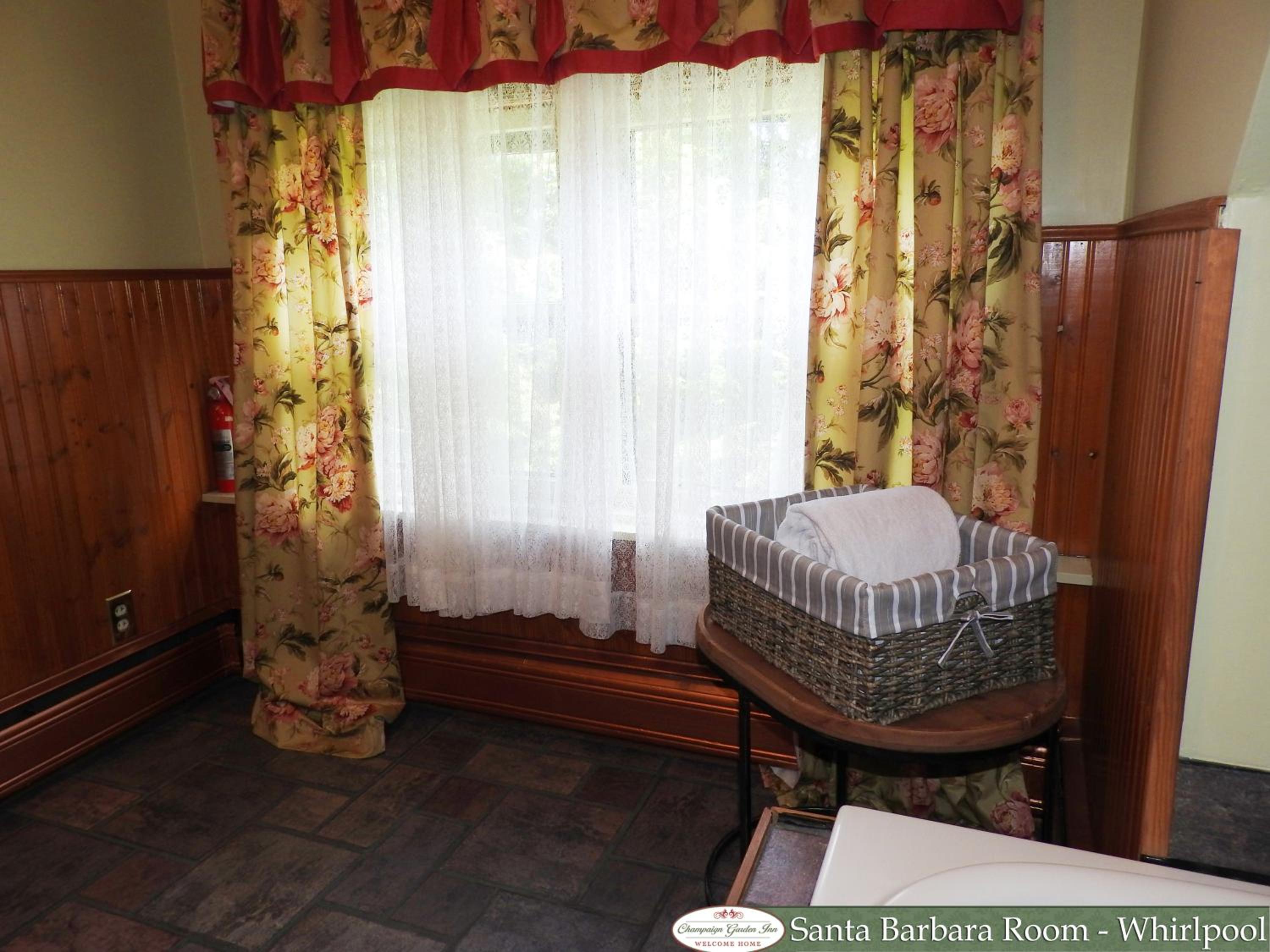 Champaign Garden Inn