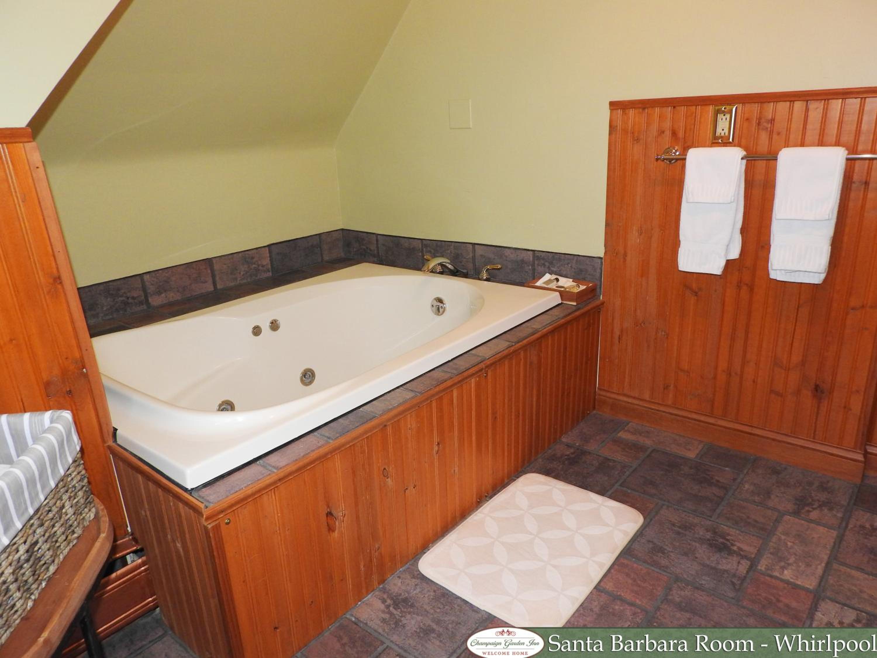 Champaign Garden Inn