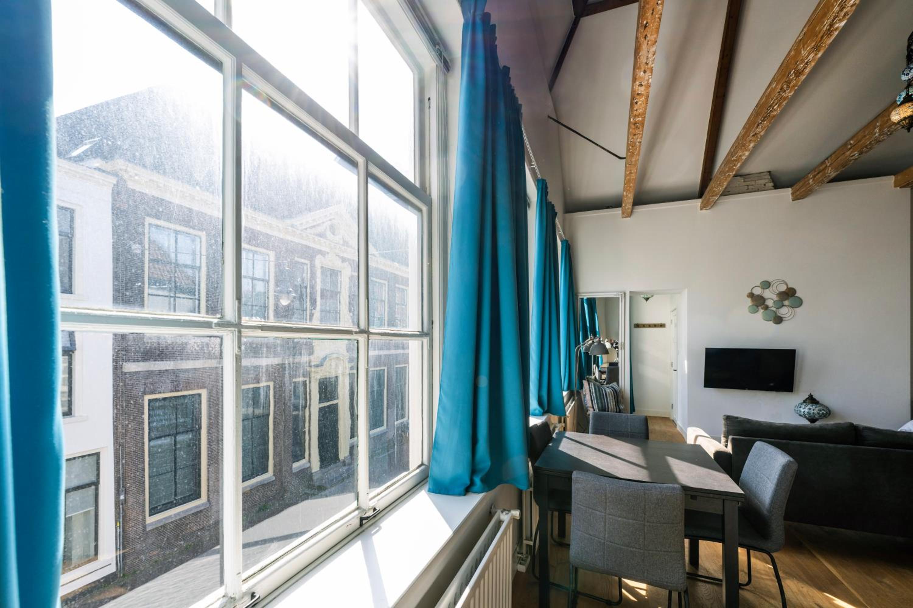 Barbera Guesthouse Hotel Apartments - Experience local life in the Old Centre