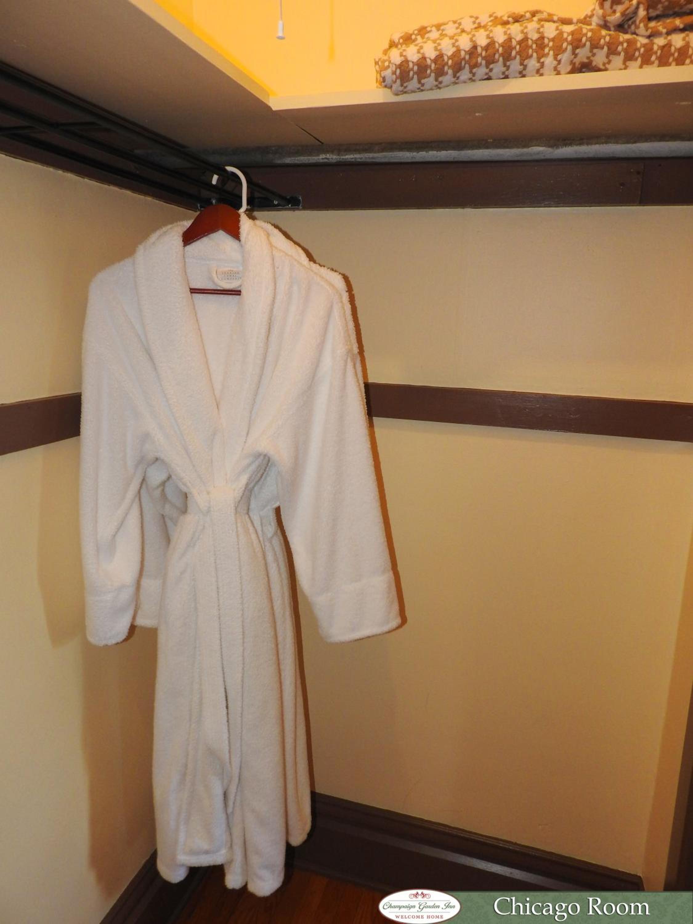 Champaign Garden Inn