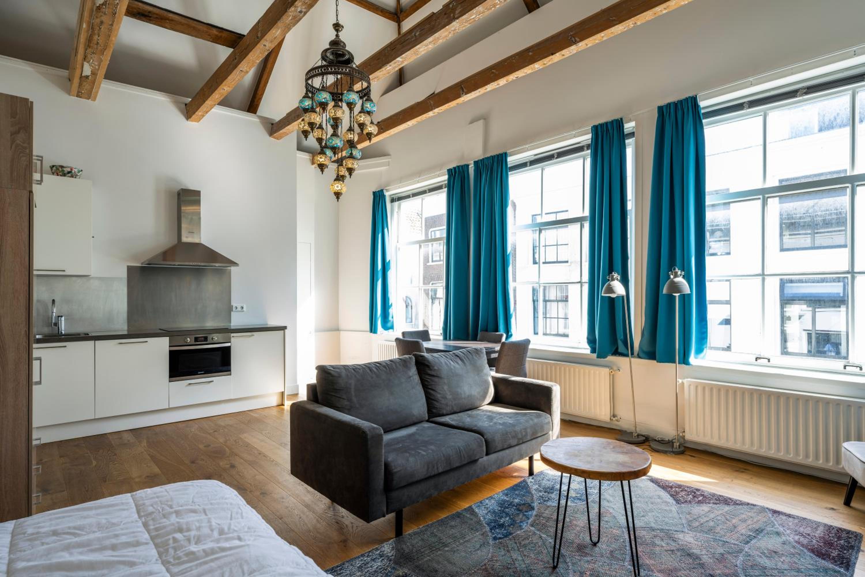 Barbera Guesthouse Hotel Apartments - Experience local life in the Old Centre