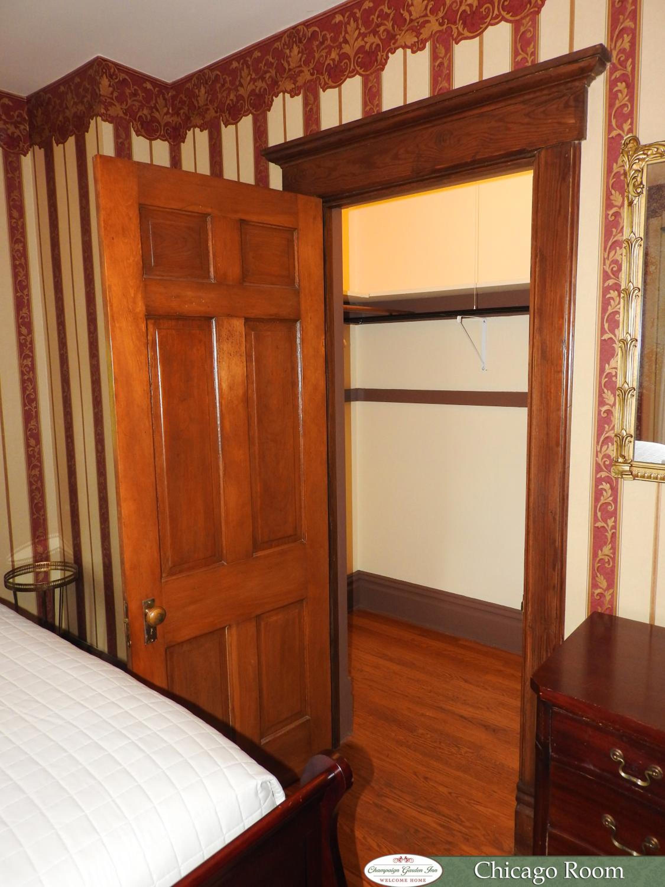Champaign Garden Inn