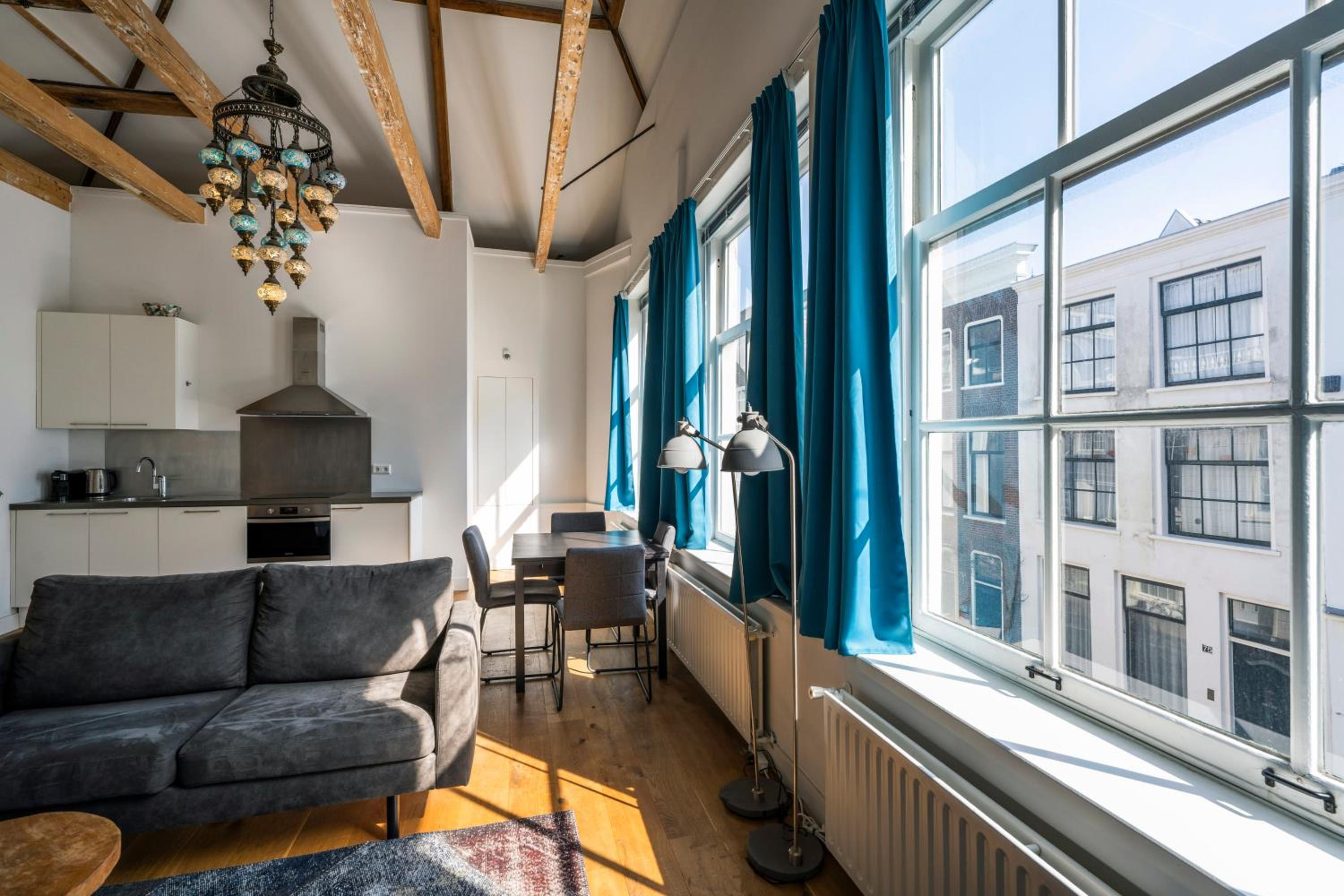 Barbera Guesthouse Hotel Apartments - Experience local life in the Old Centre