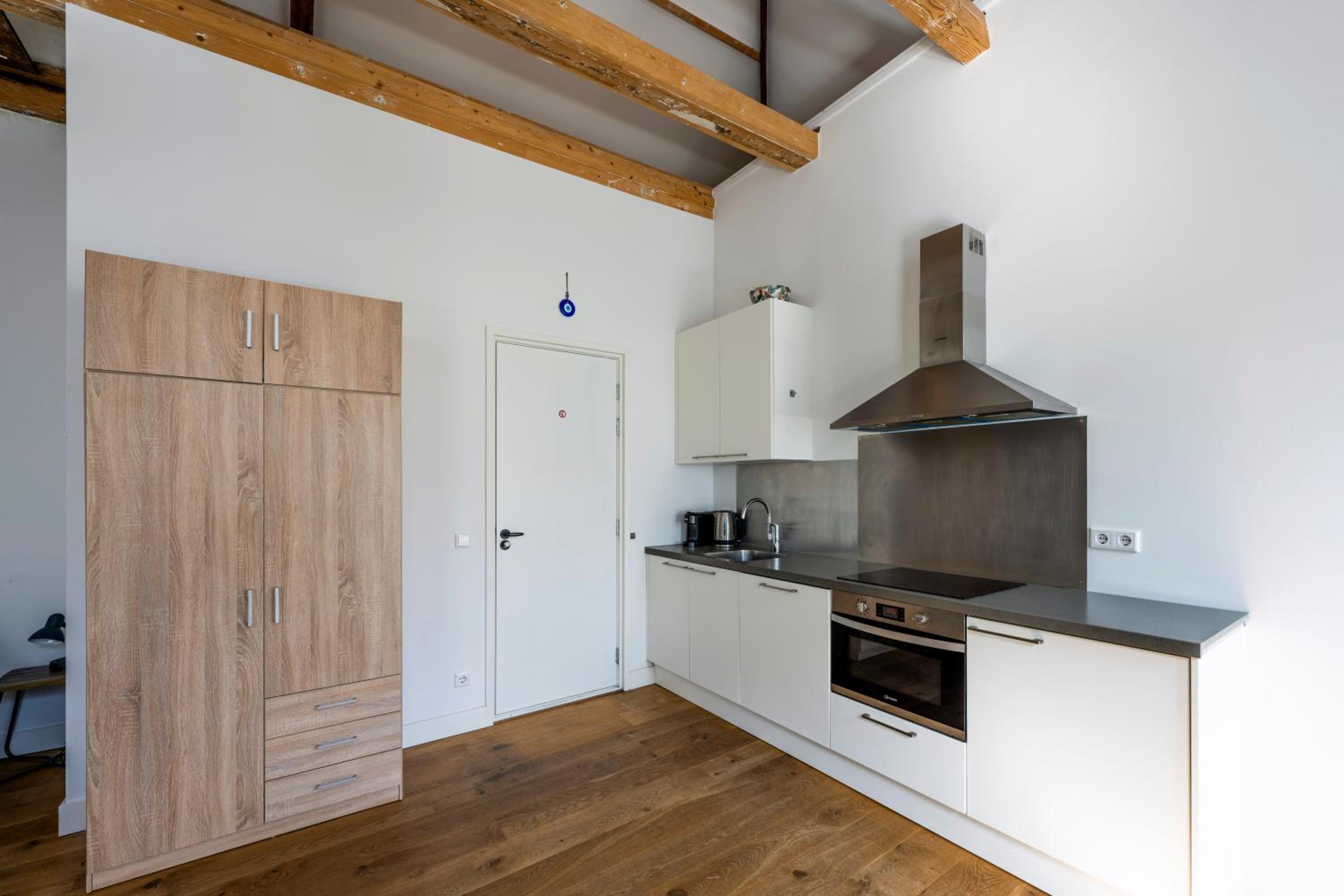 Barbera Guesthouse Hotel Apartments - Experience local life in the Old Centre