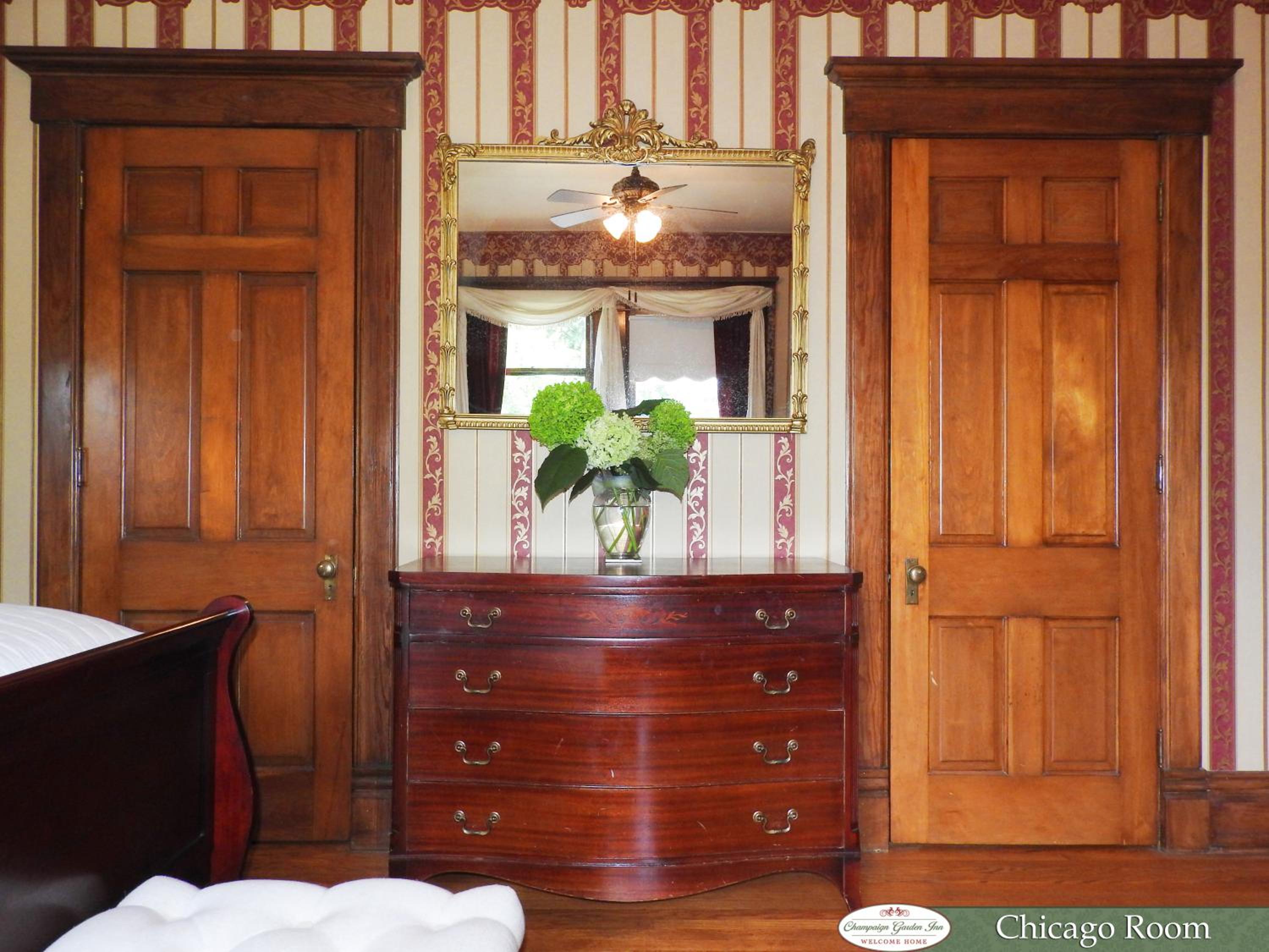 Champaign Garden Inn