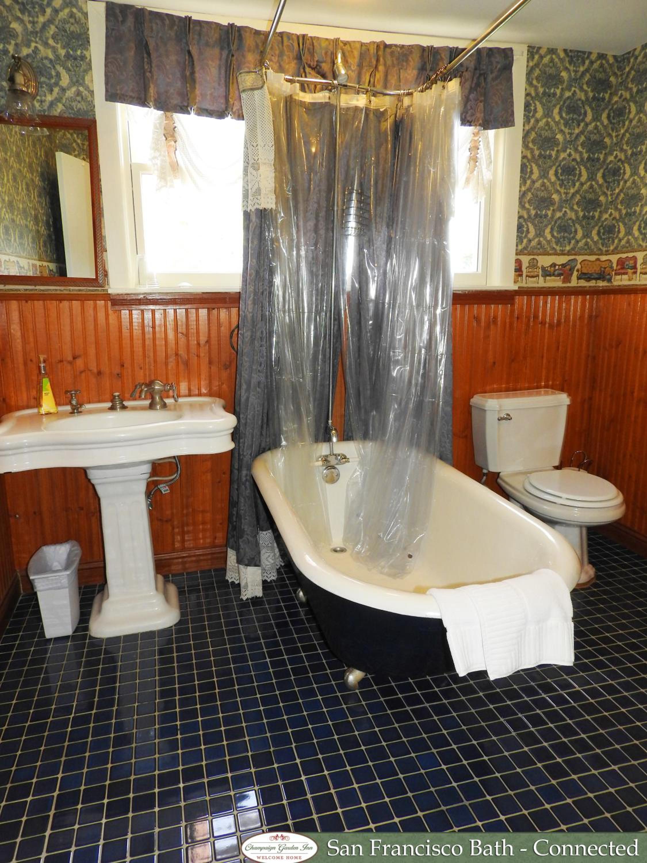 Champaign Garden Inn
