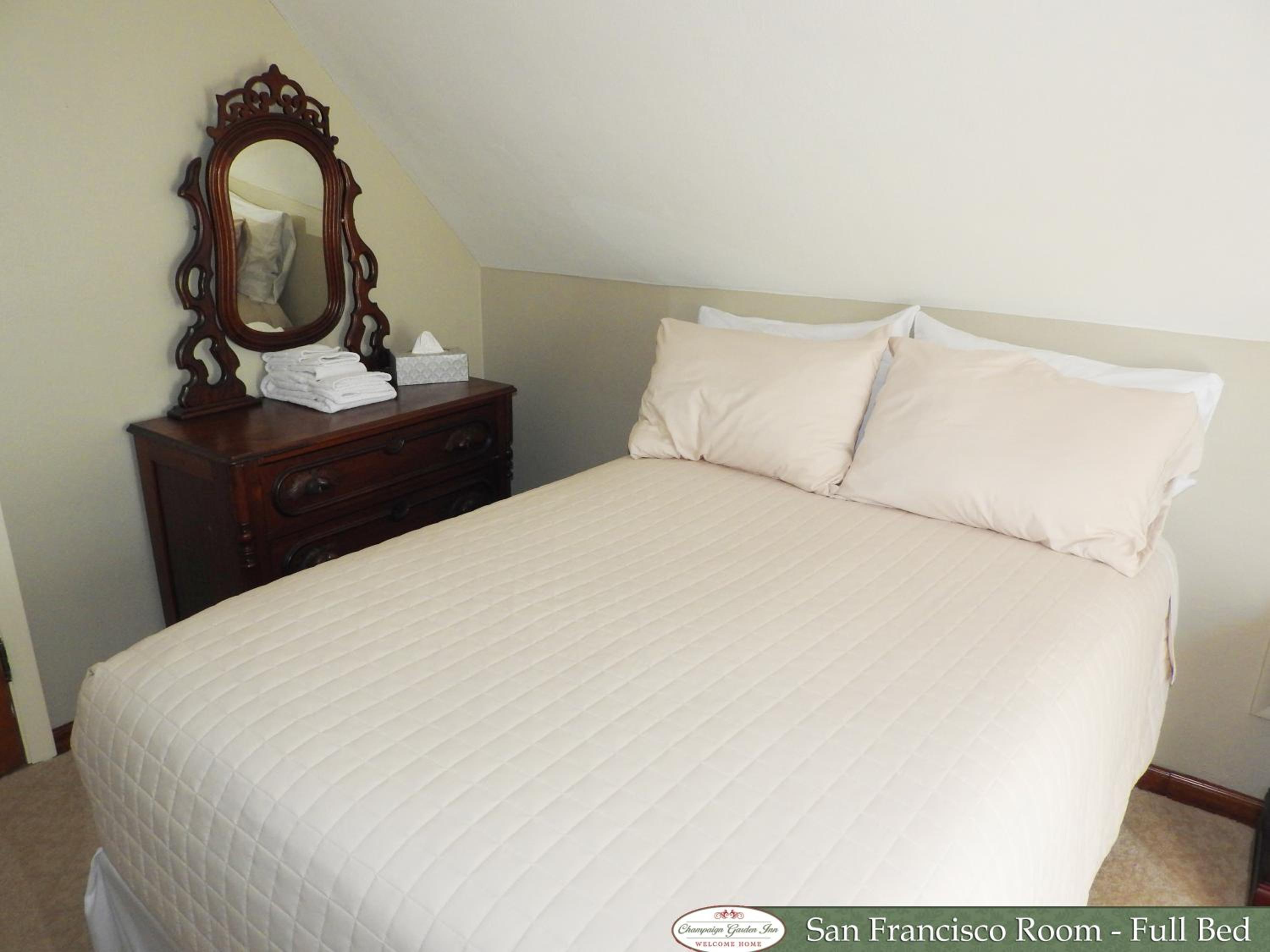 Champaign Garden Inn
