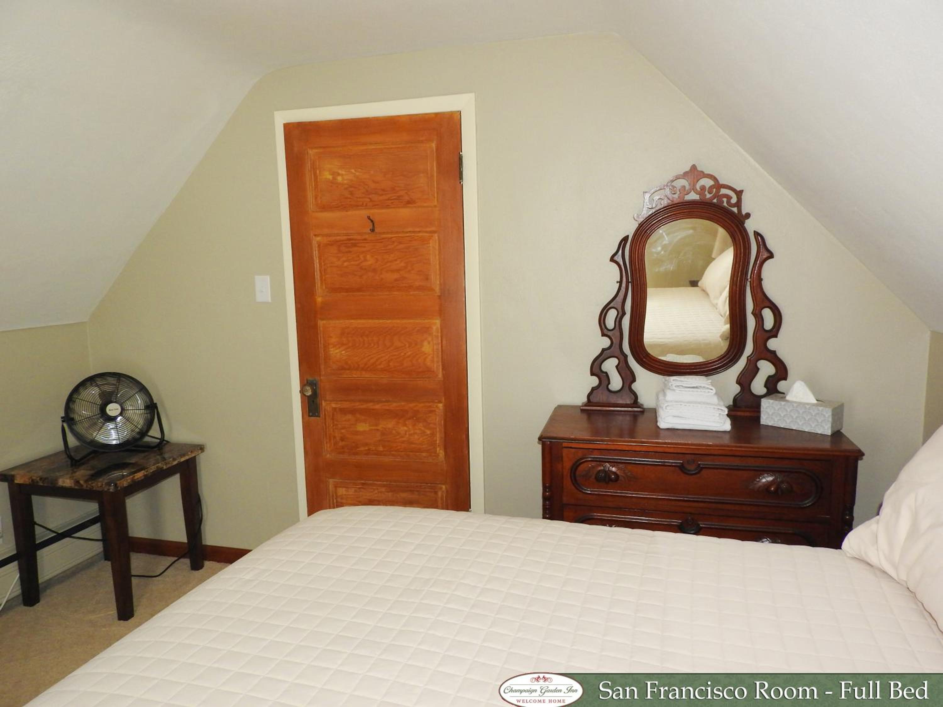 Champaign Garden Inn
