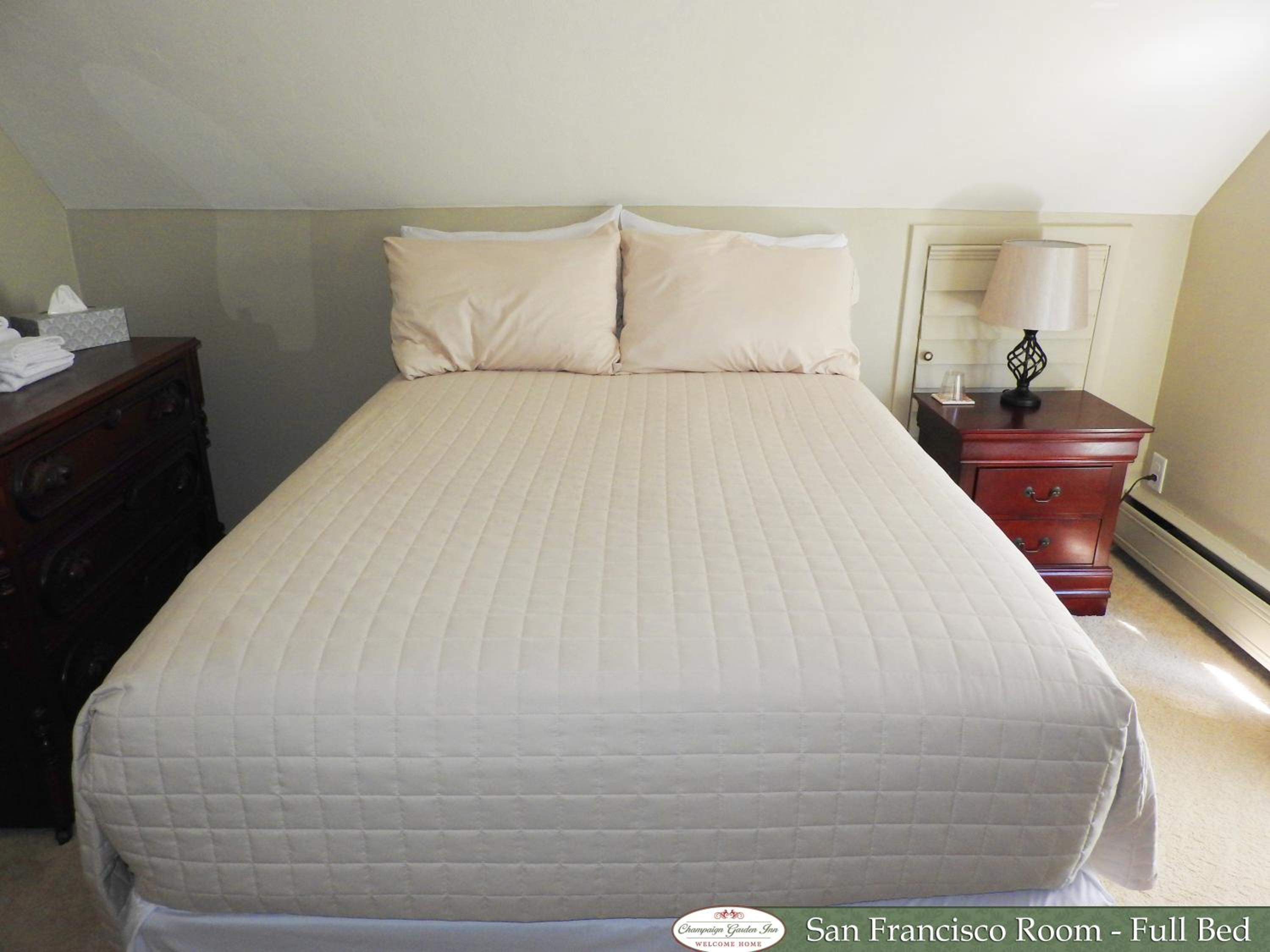Champaign Garden Inn