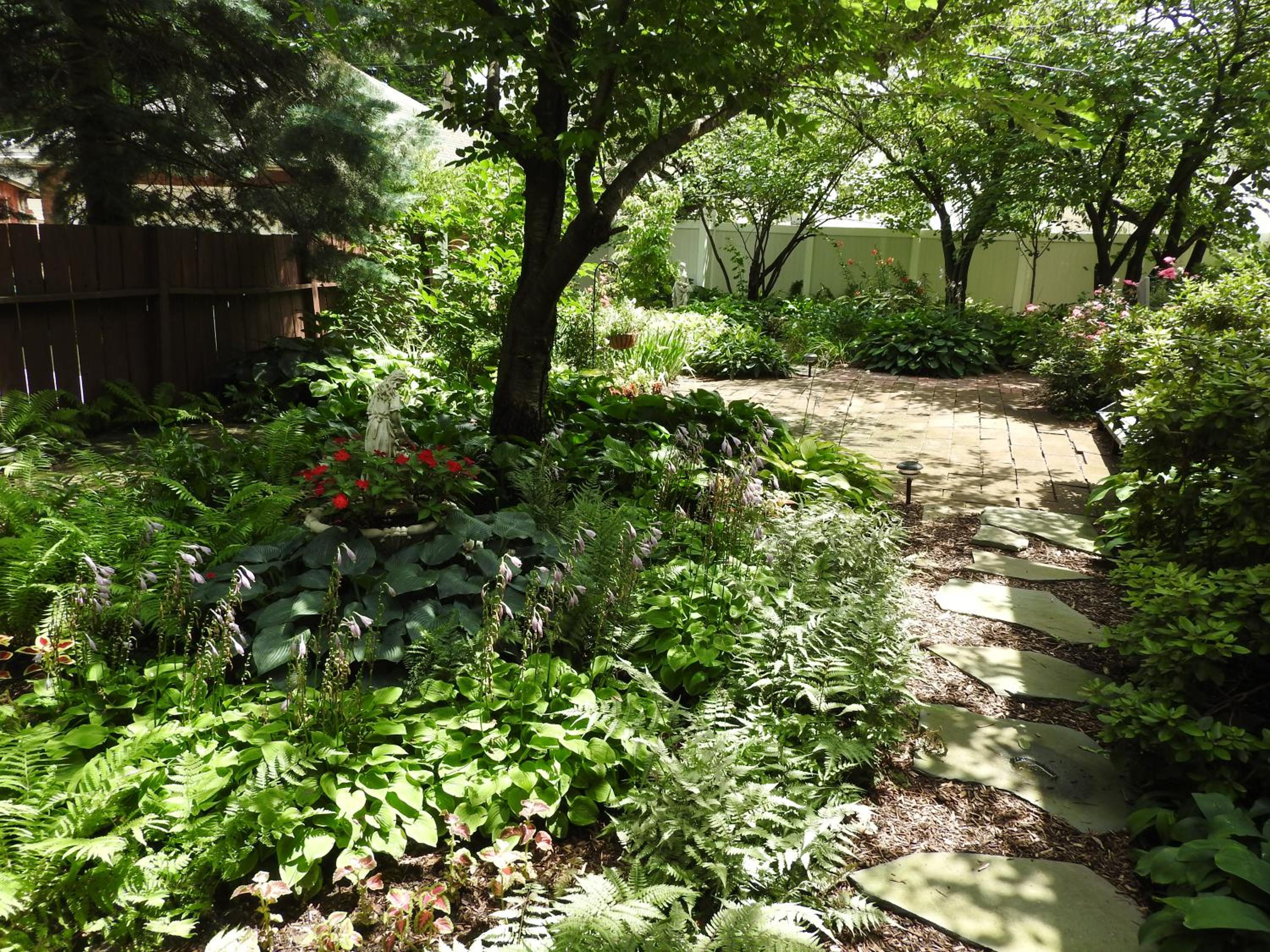 Champaign Garden Inn