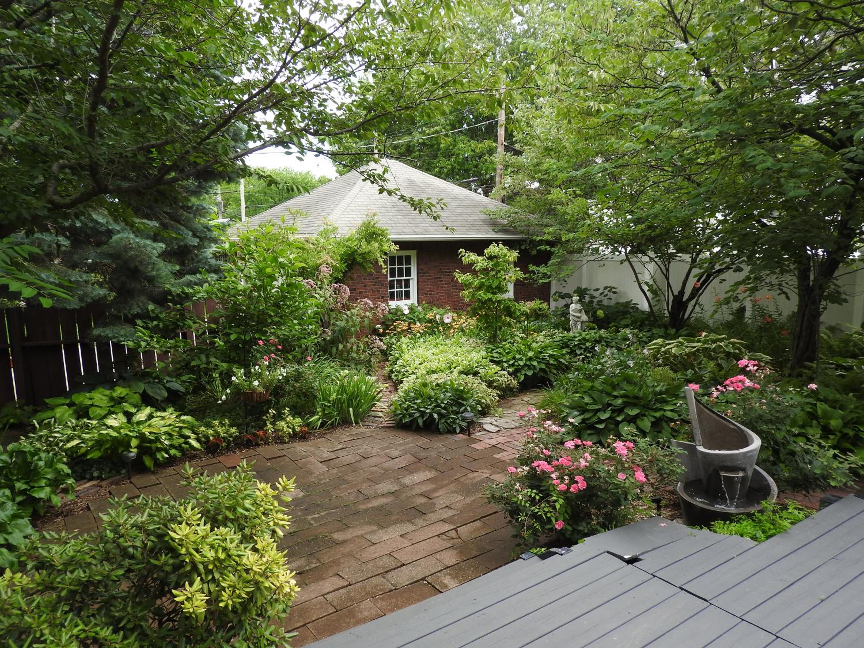 Champaign Garden Inn