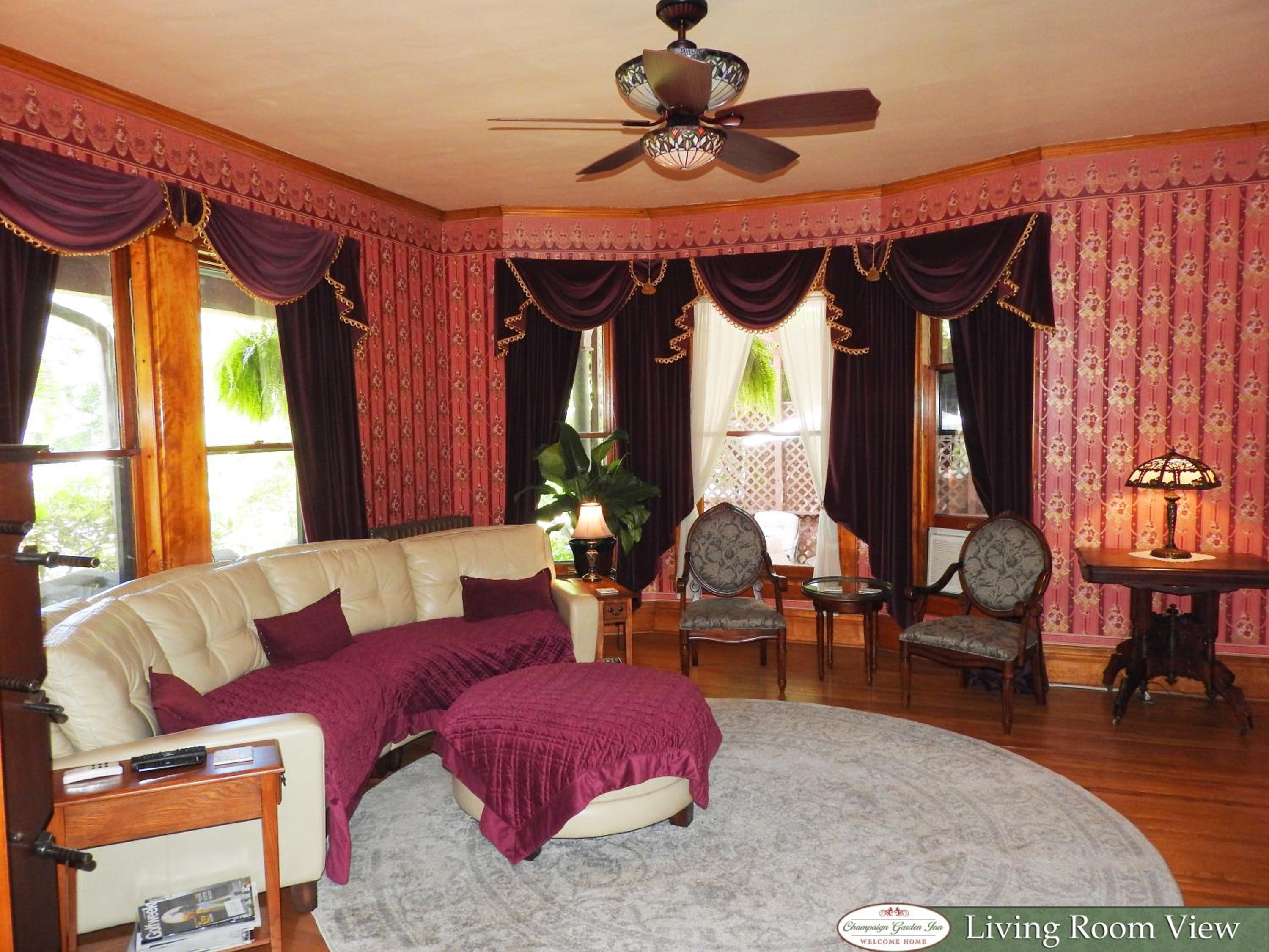 Champaign Garden Inn