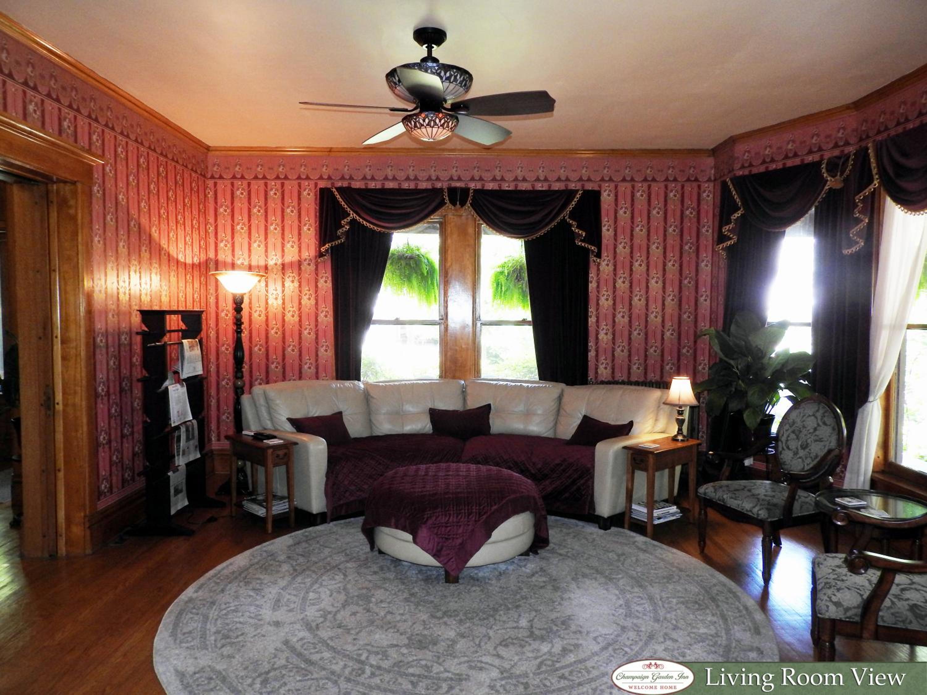 Champaign Garden Inn