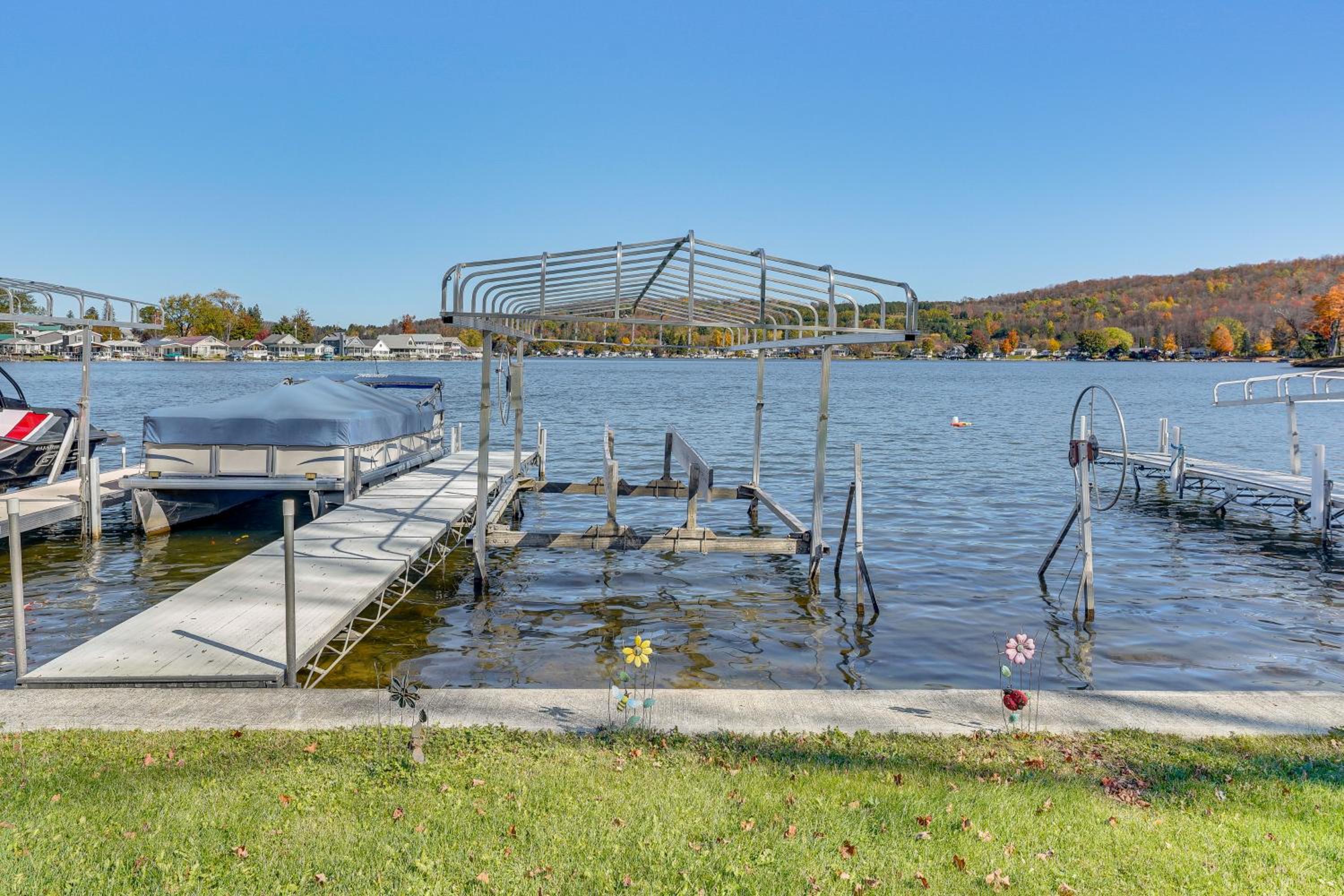 All-Season Adventures! Lime Lake Retreat with Dock