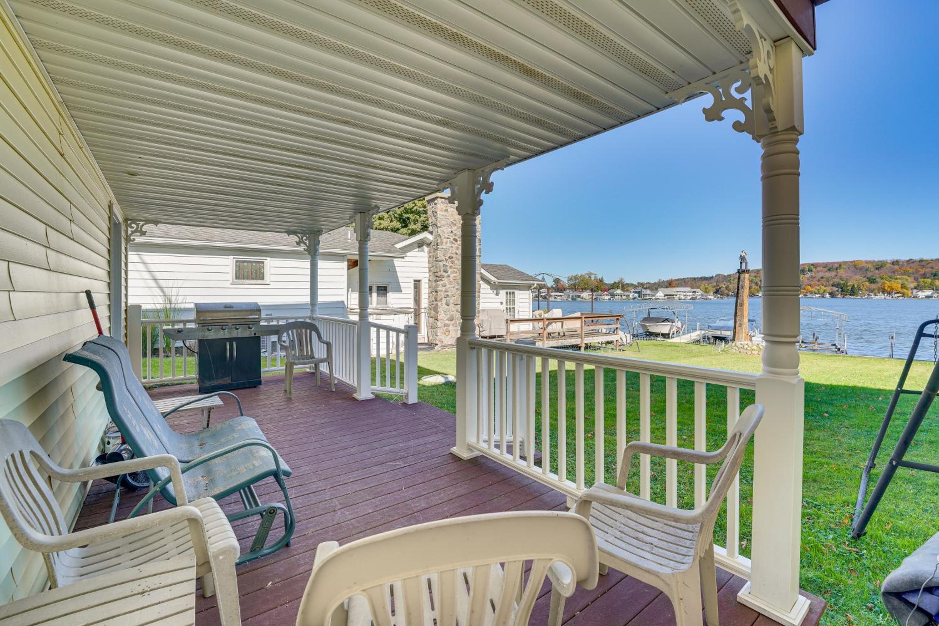 All-Season Adventures! Lime Lake Retreat with Dock