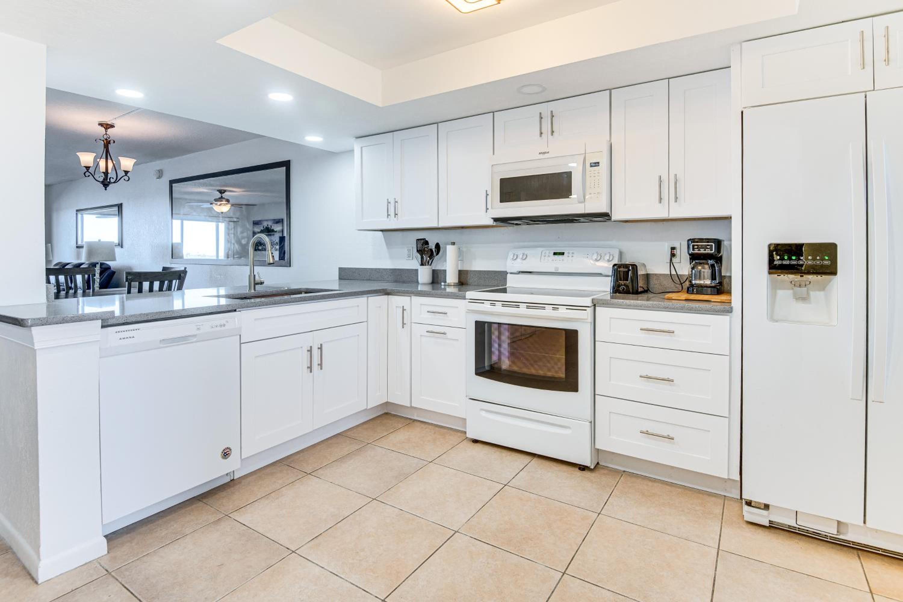 Condo with Direct Ocean Inlet View Bikes Included!