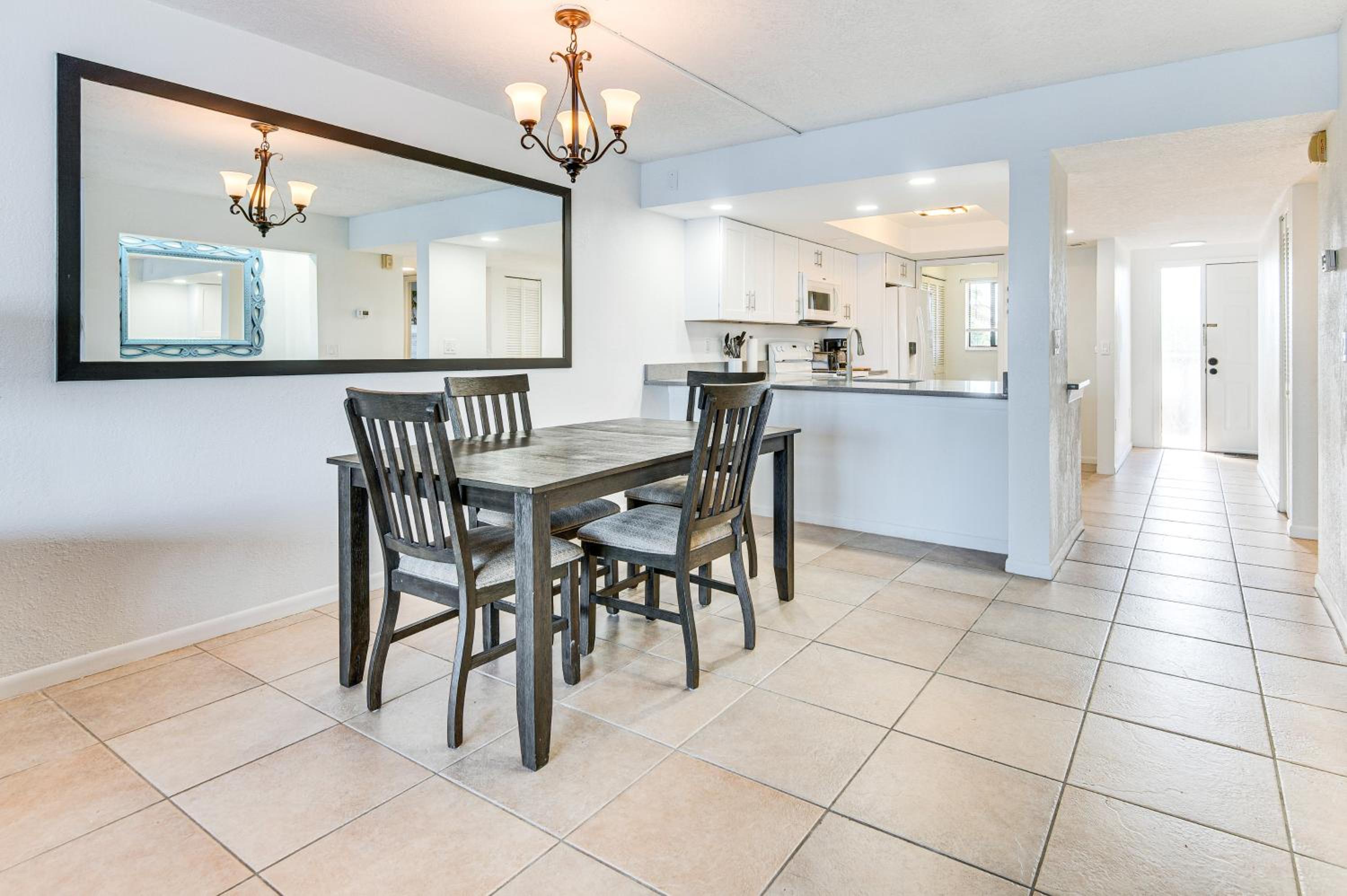 Condo with Direct Ocean Inlet View Bikes Included!