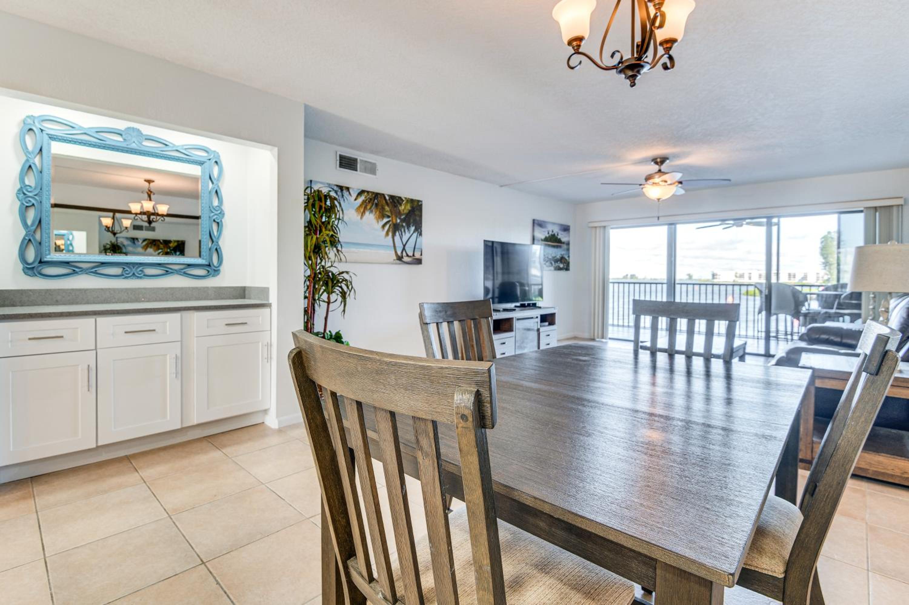 Condo with Direct Ocean Inlet View Bikes Included!