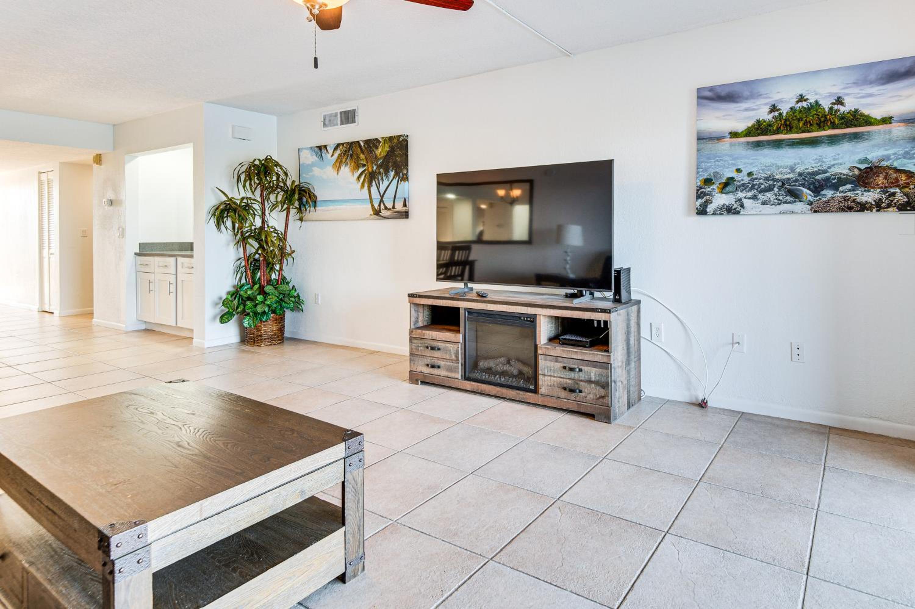 Condo with Direct Ocean Inlet View Bikes Included!