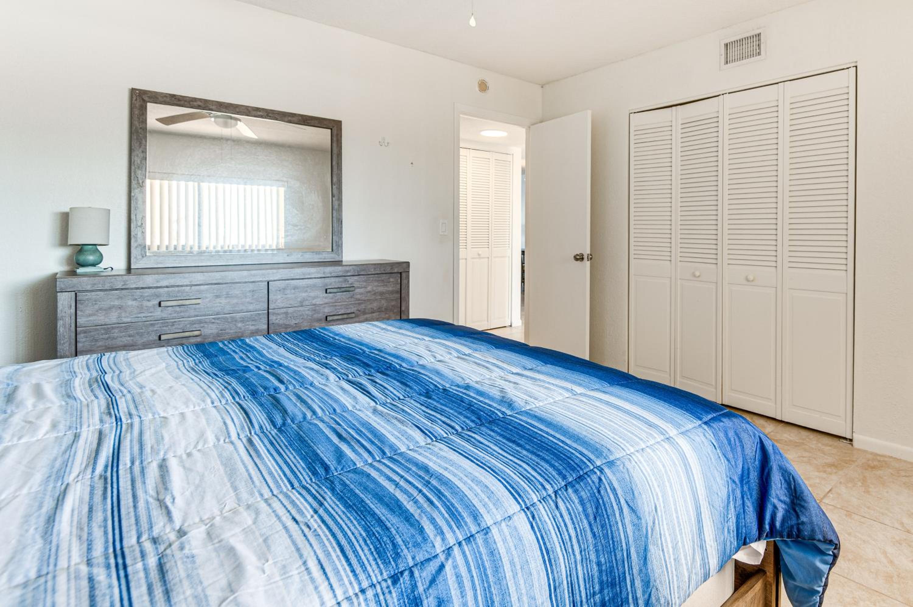 Condo with Direct Ocean Inlet View Bikes Included!