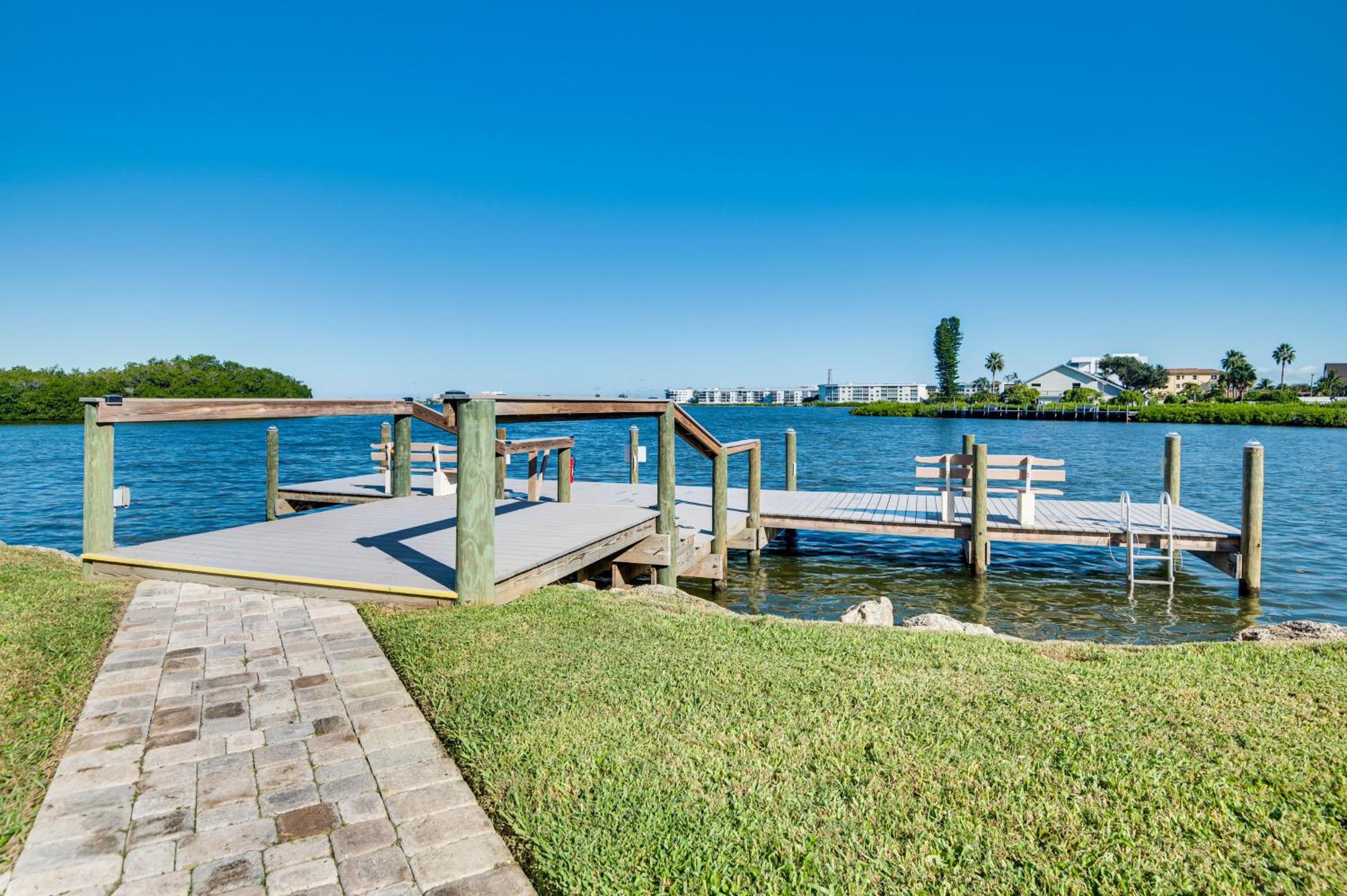 Condo with Direct Ocean Inlet View Bikes Included!