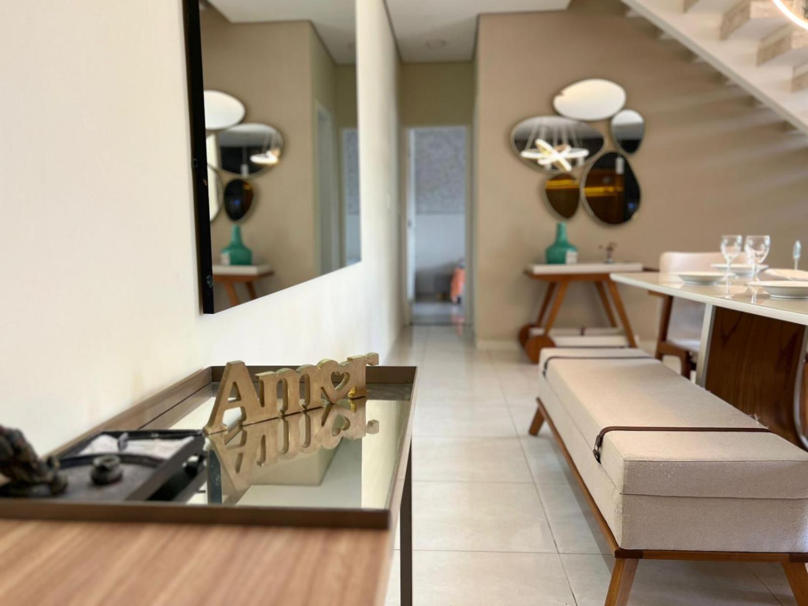 Pé na areia à 50m da Praia com Piscina, Churrasqueira, 5 quartos e 3 Vg de garagem,
