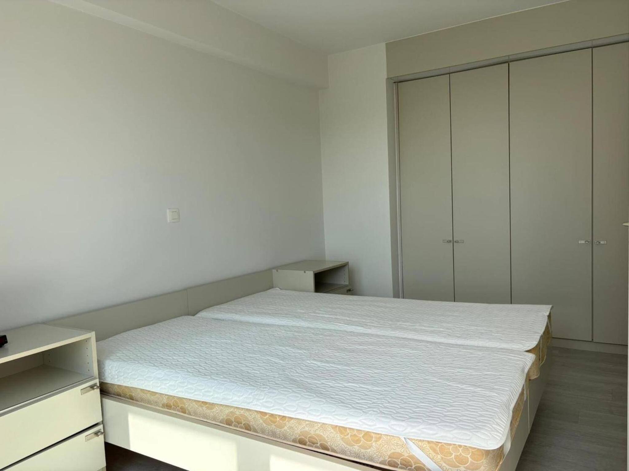 Stylish 3-bedroom apartment with sea view
