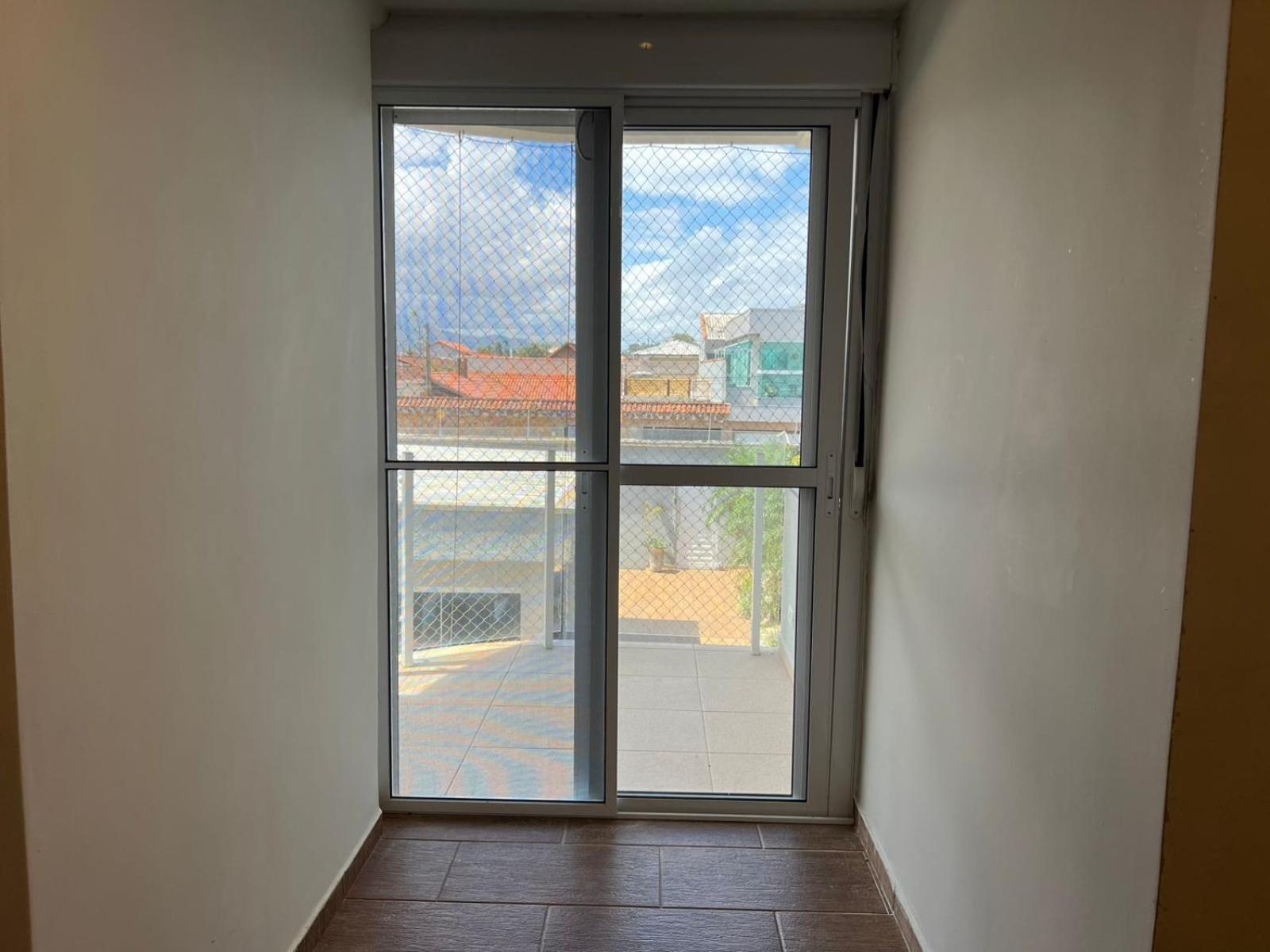 Pé na areia à 50m da Praia com Piscina, Churrasqueira, 5 quartos e 3 Vg de garagem,