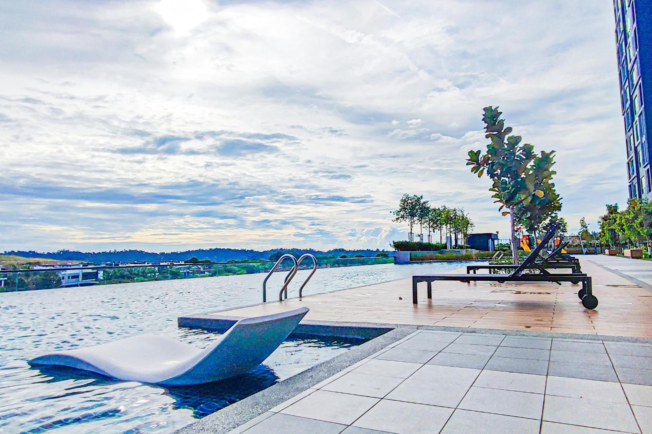 Comfort Loft at Tulip Denai Alam by HCK