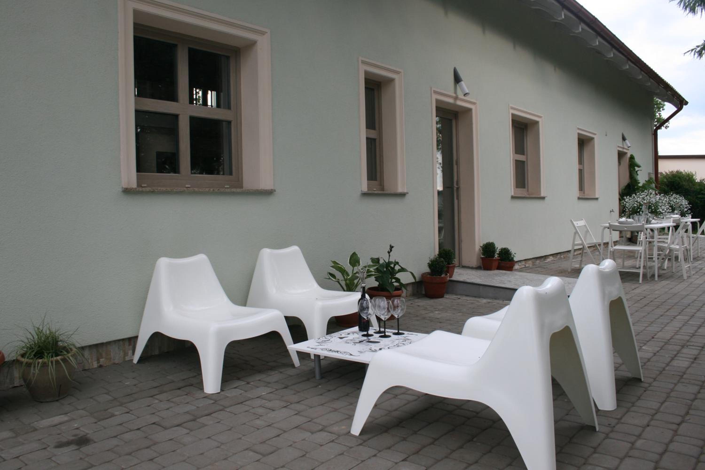 Photo 33
