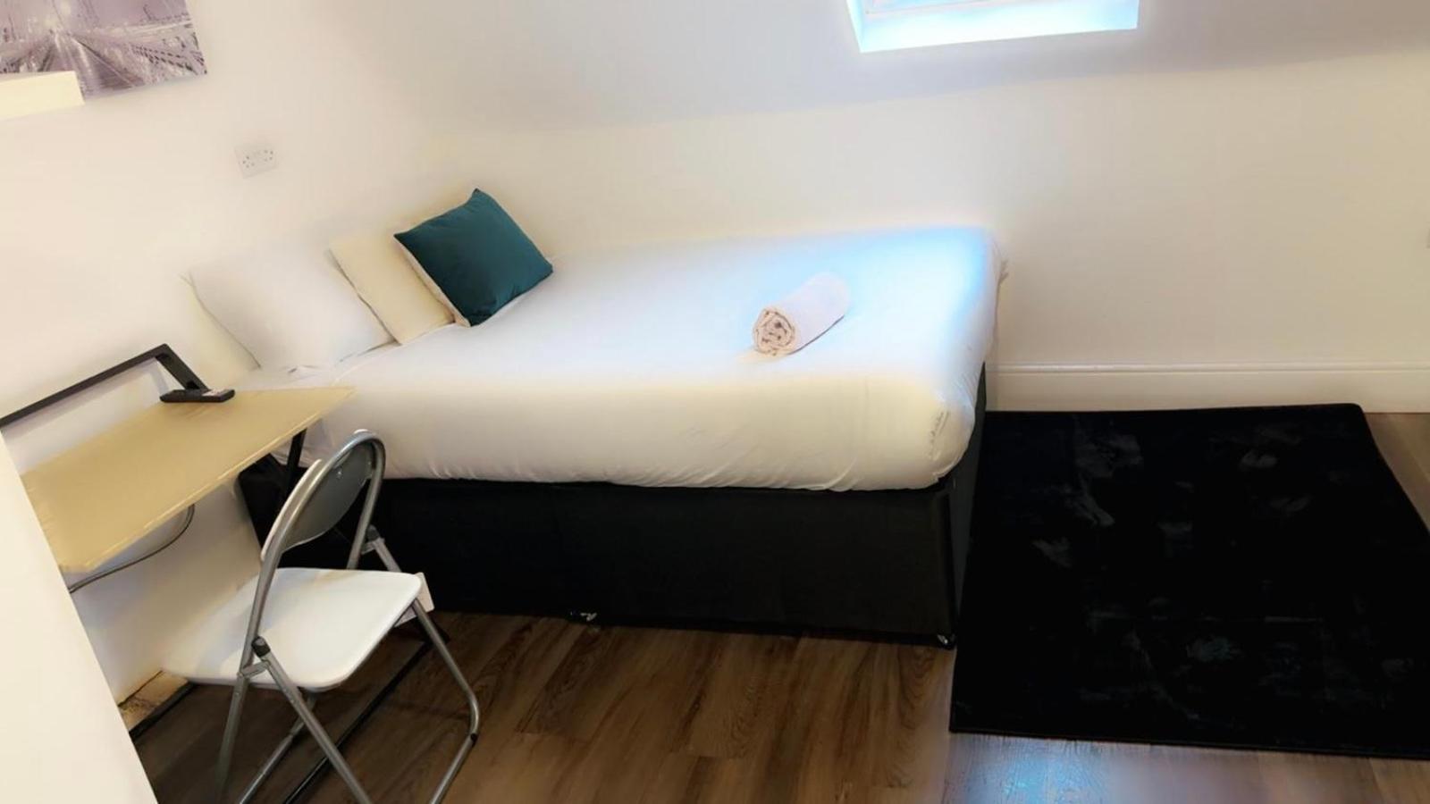 Cosy Ensuite Room