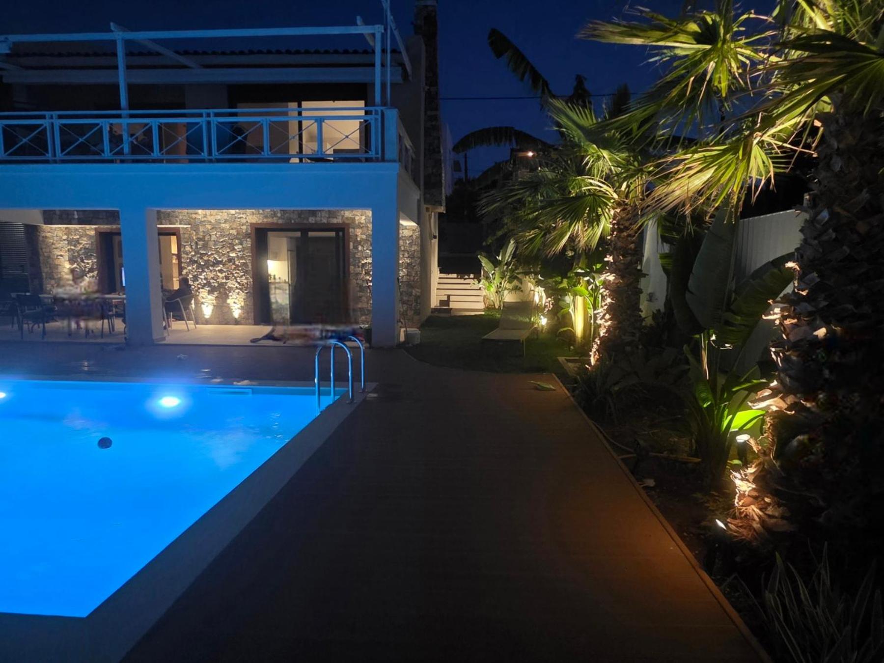 Romantic Pool Suite with Sea View Rastoni
