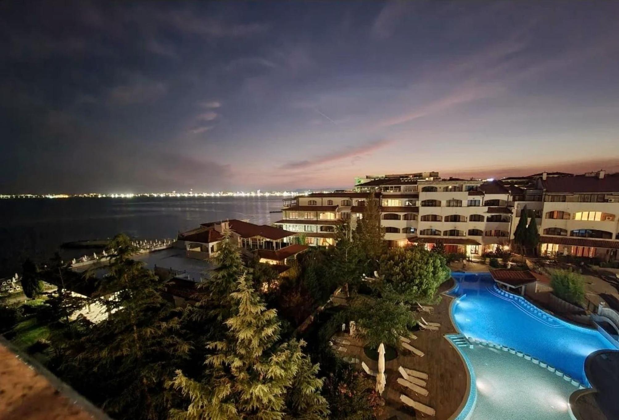 5-Star Beachfront Luxury Apartments