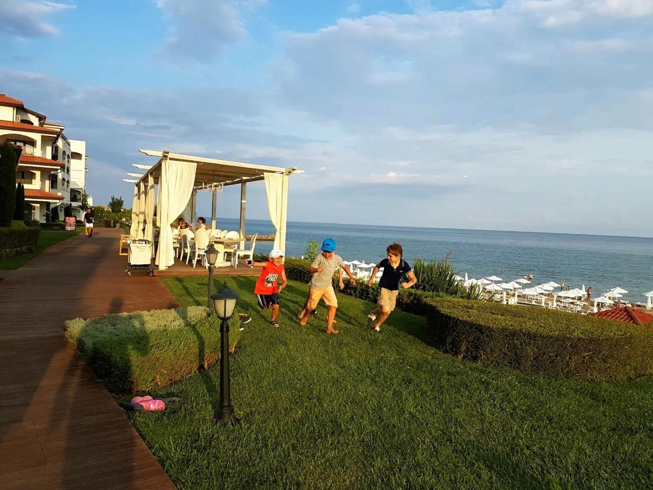 5-Star Beachfront Luxury Apartments