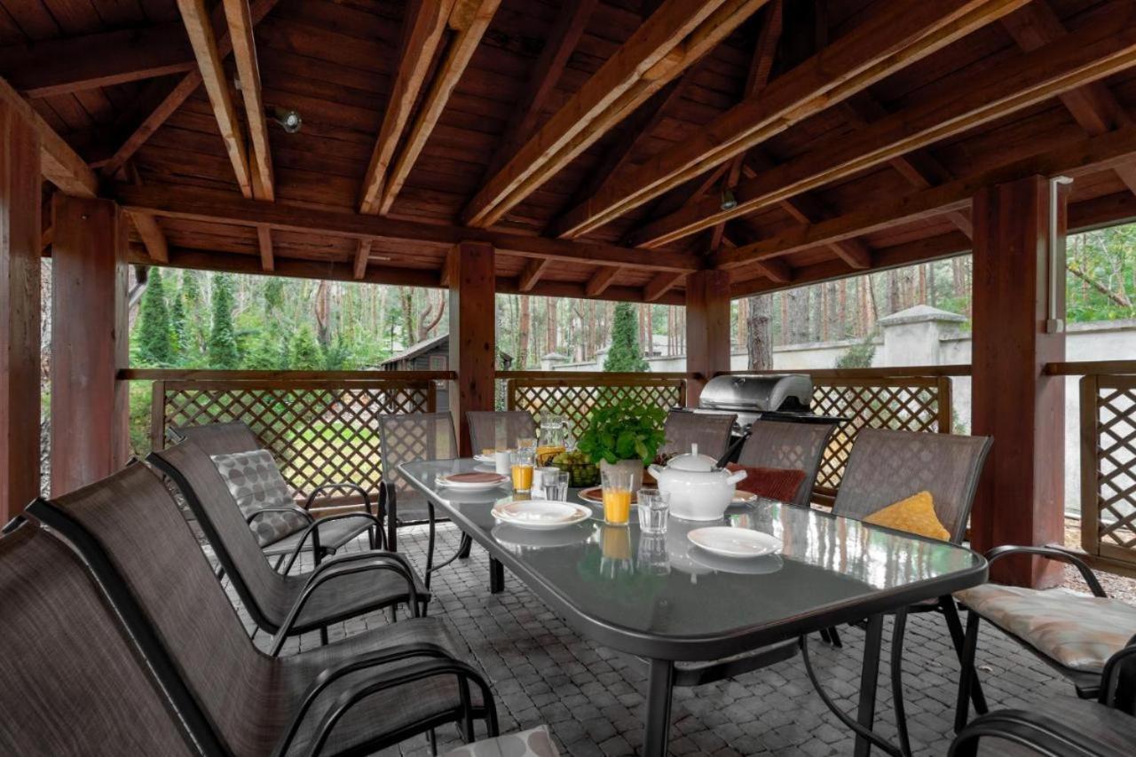 Golden Villas - Forest Retreat with Jacuzzi and Garden View