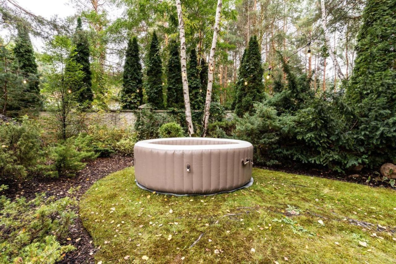 Golden Villas - Forest Retreat with Jacuzzi and Garden View