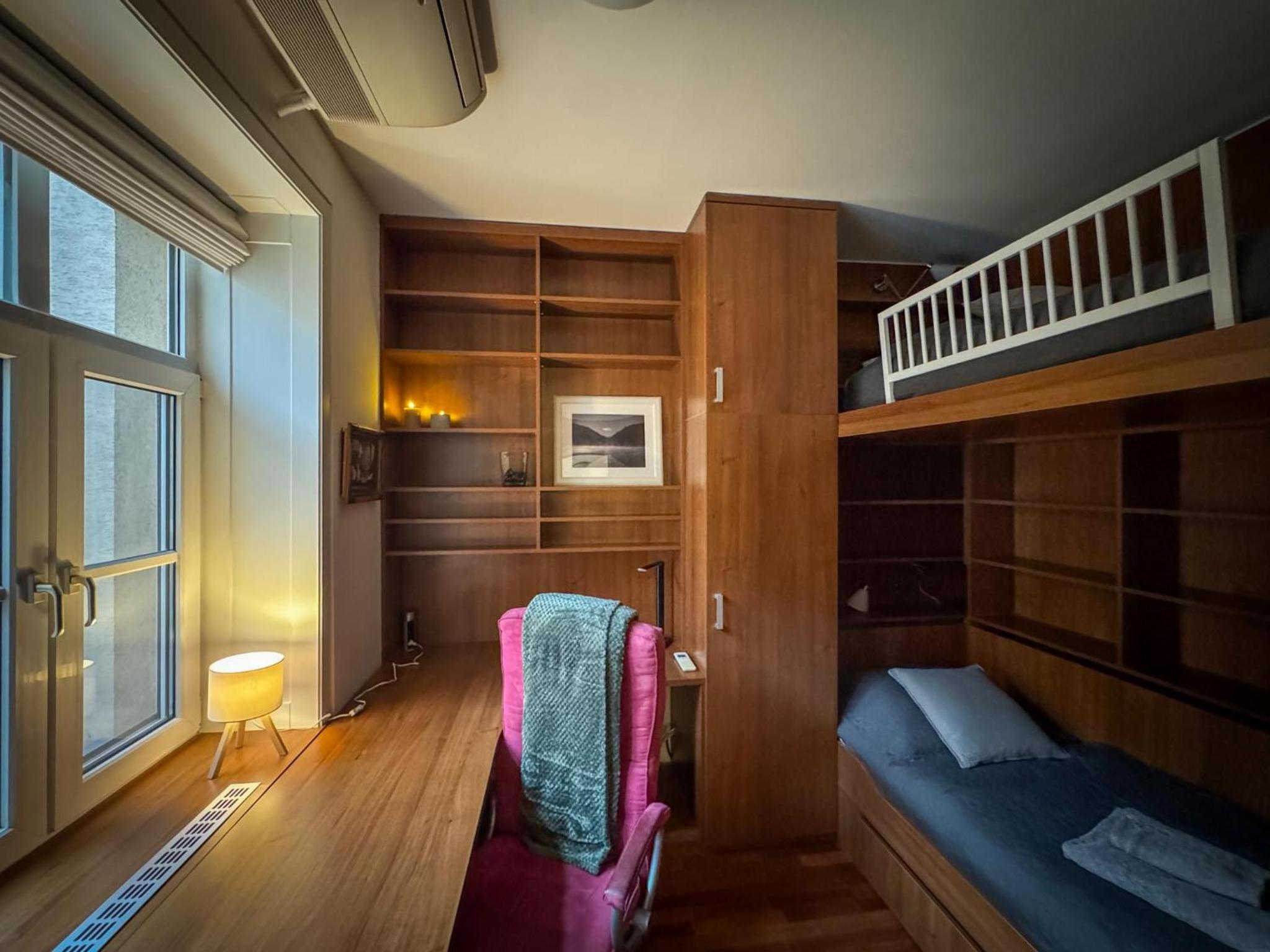Apartment 29 Old Town, 2 Bathrooms, AC, Quiet