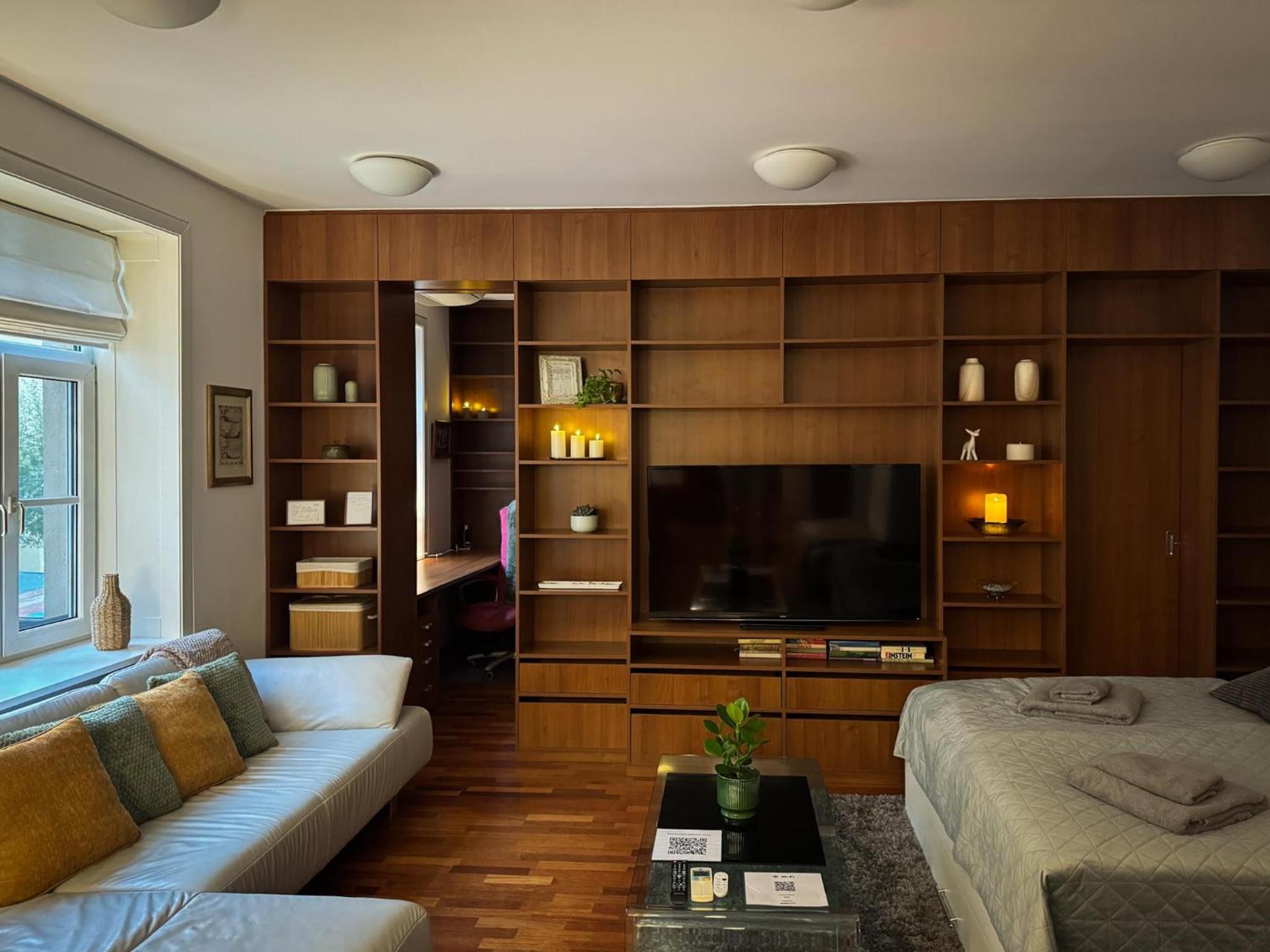 Apartment 29 Old Town, 2 Bathrooms, AC, Quiet