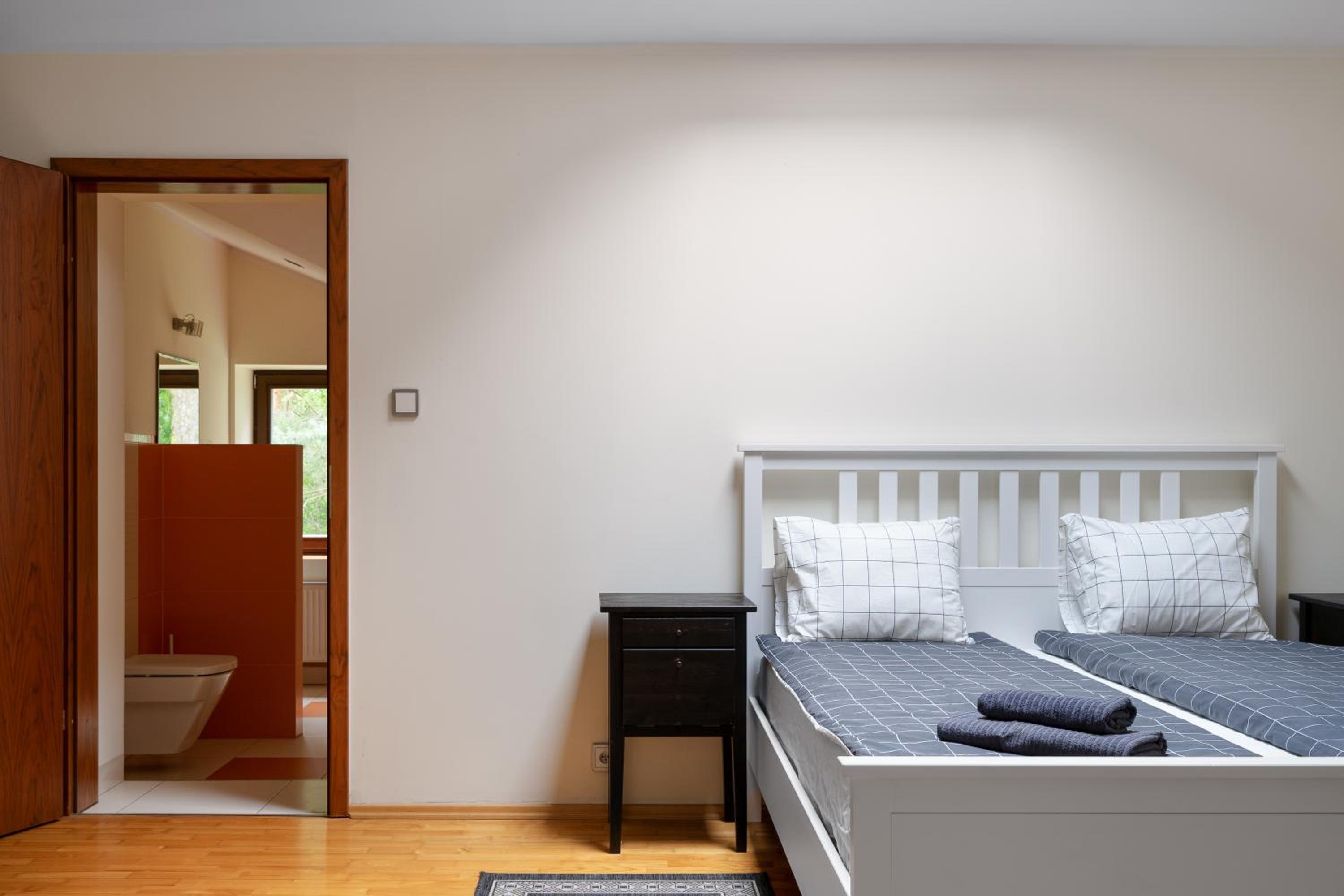 Golden Villas - Cozy Family Villa with Garden & Sauna, Konstancin