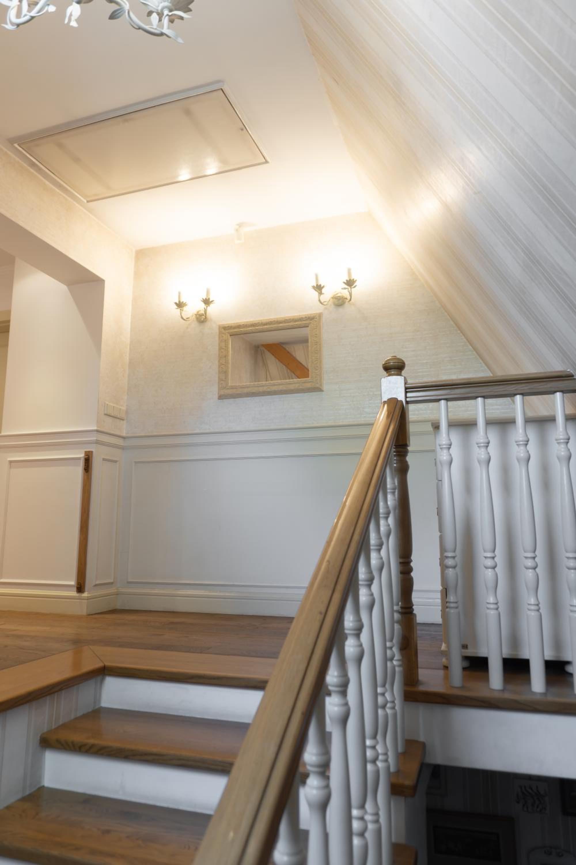 Golden Villas - Elegant Family Villa with Garden near Krakow
