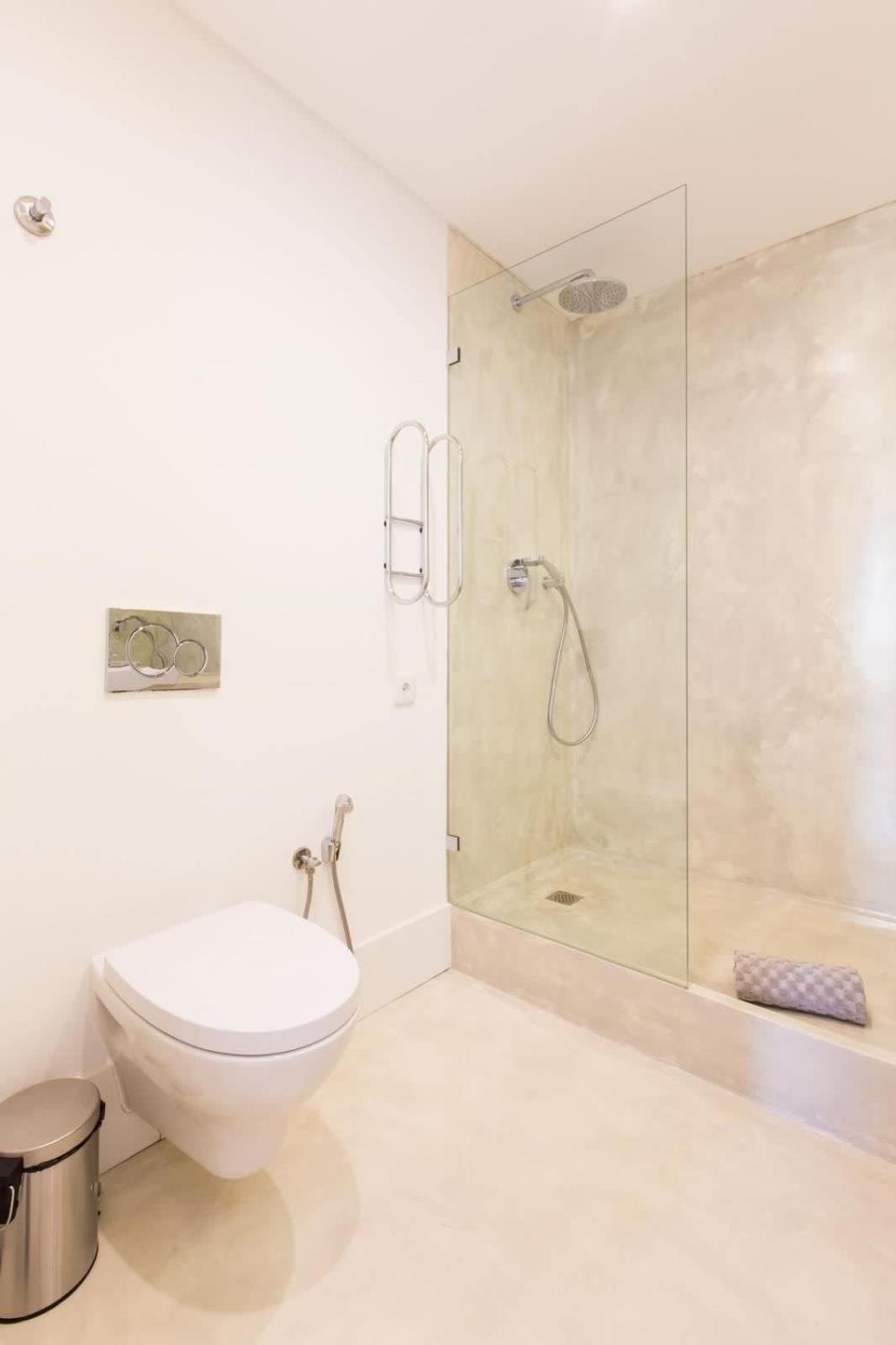 Airy Lapa 2 BR River and Bridge Views AC