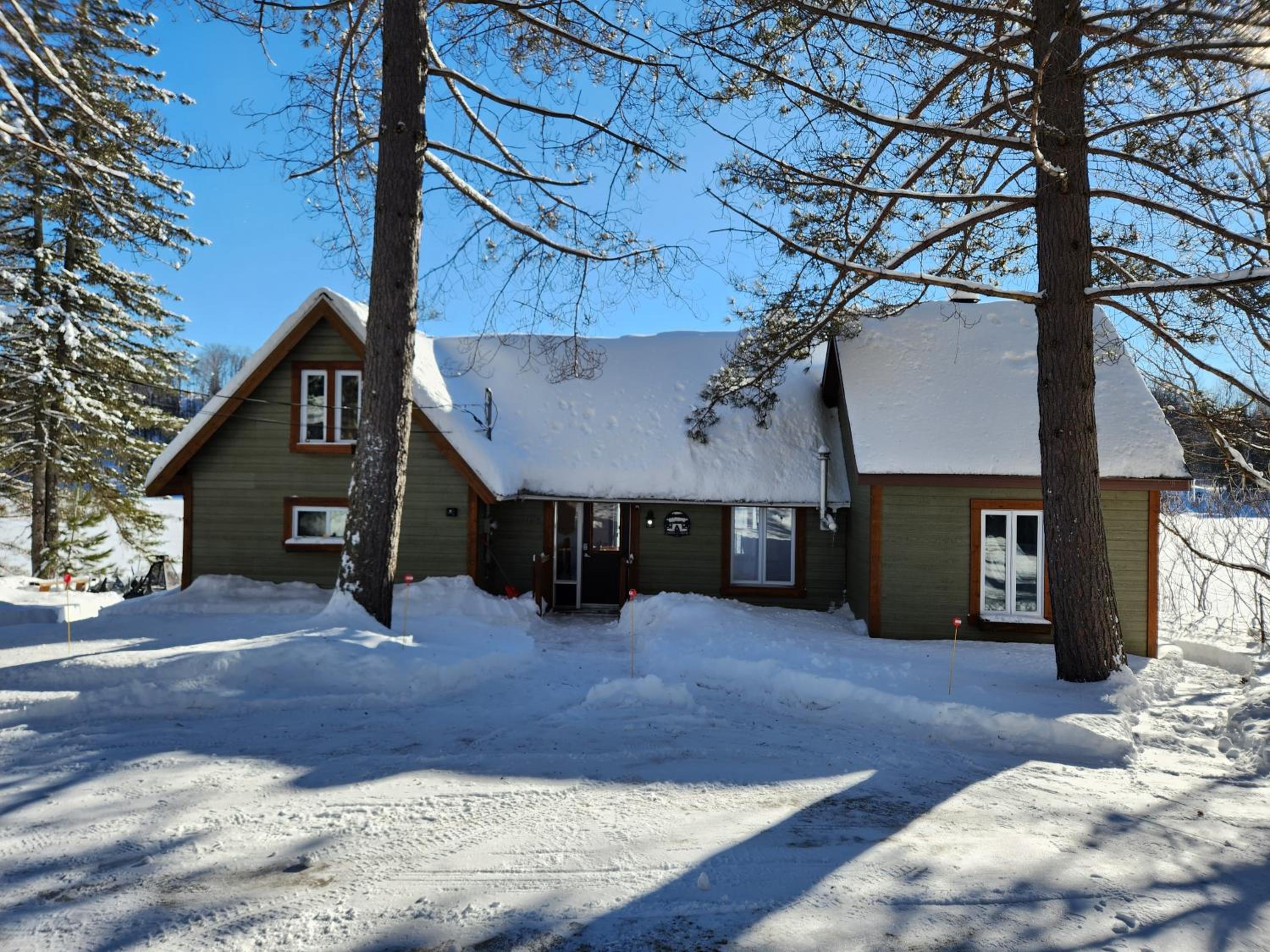 Chalet au bord de l'eau avec spa privé - Mauricie - Portneuf - Québec