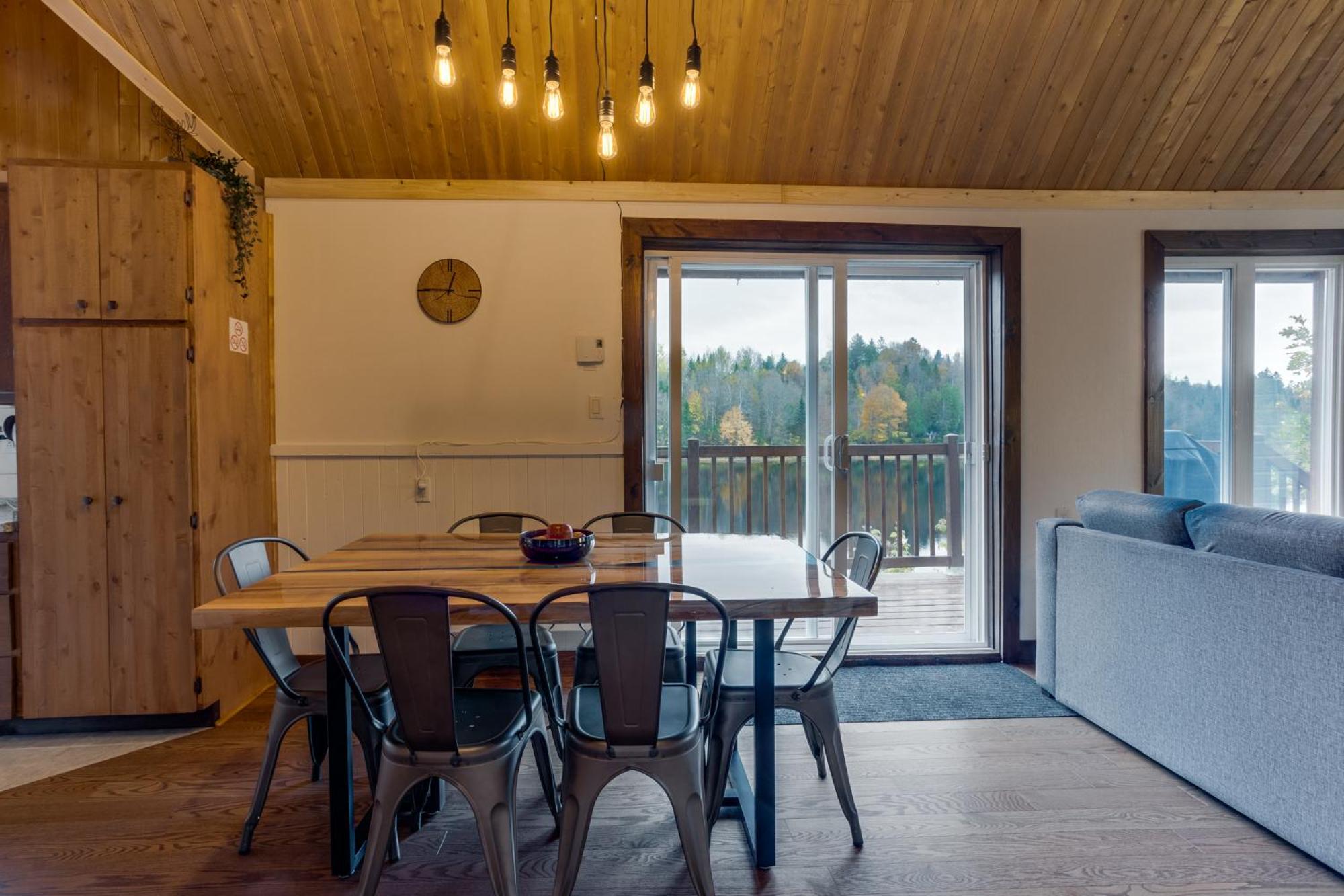 Chalet au bord de l'eau avec spa privé - Mauricie - Portneuf - Québec