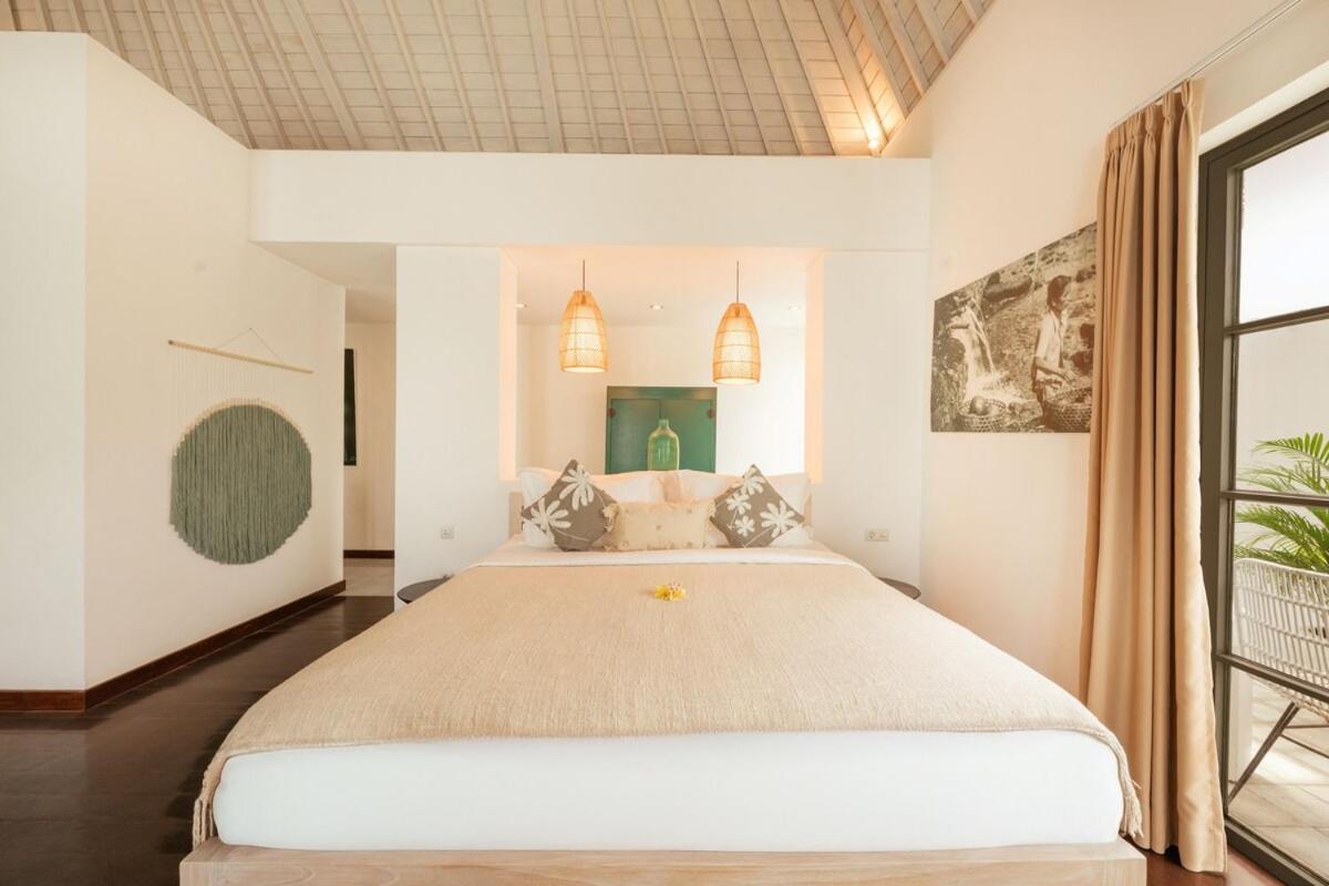 Stylish 3BR Escape, 5 Mins to Seminyak Beach