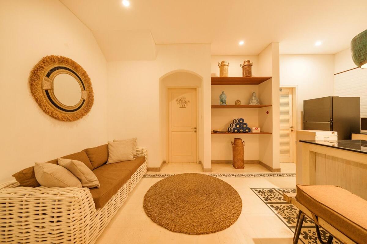 Stylish 3BR Escape, 5 Mins to Seminyak Beach