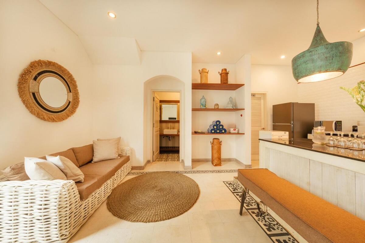 Stylish 3BR Escape, 5 Mins to Seminyak Beach