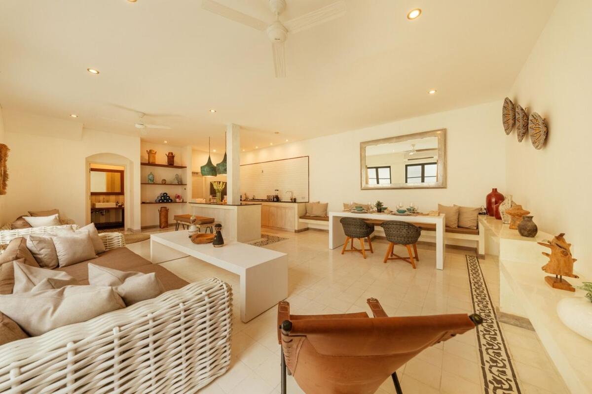Stylish 3BR Escape, 5 Mins to Seminyak Beach