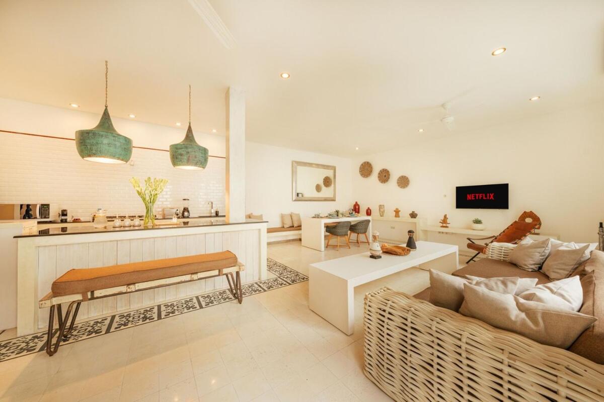 Stylish 3BR Escape, 5 Mins to Seminyak Beach