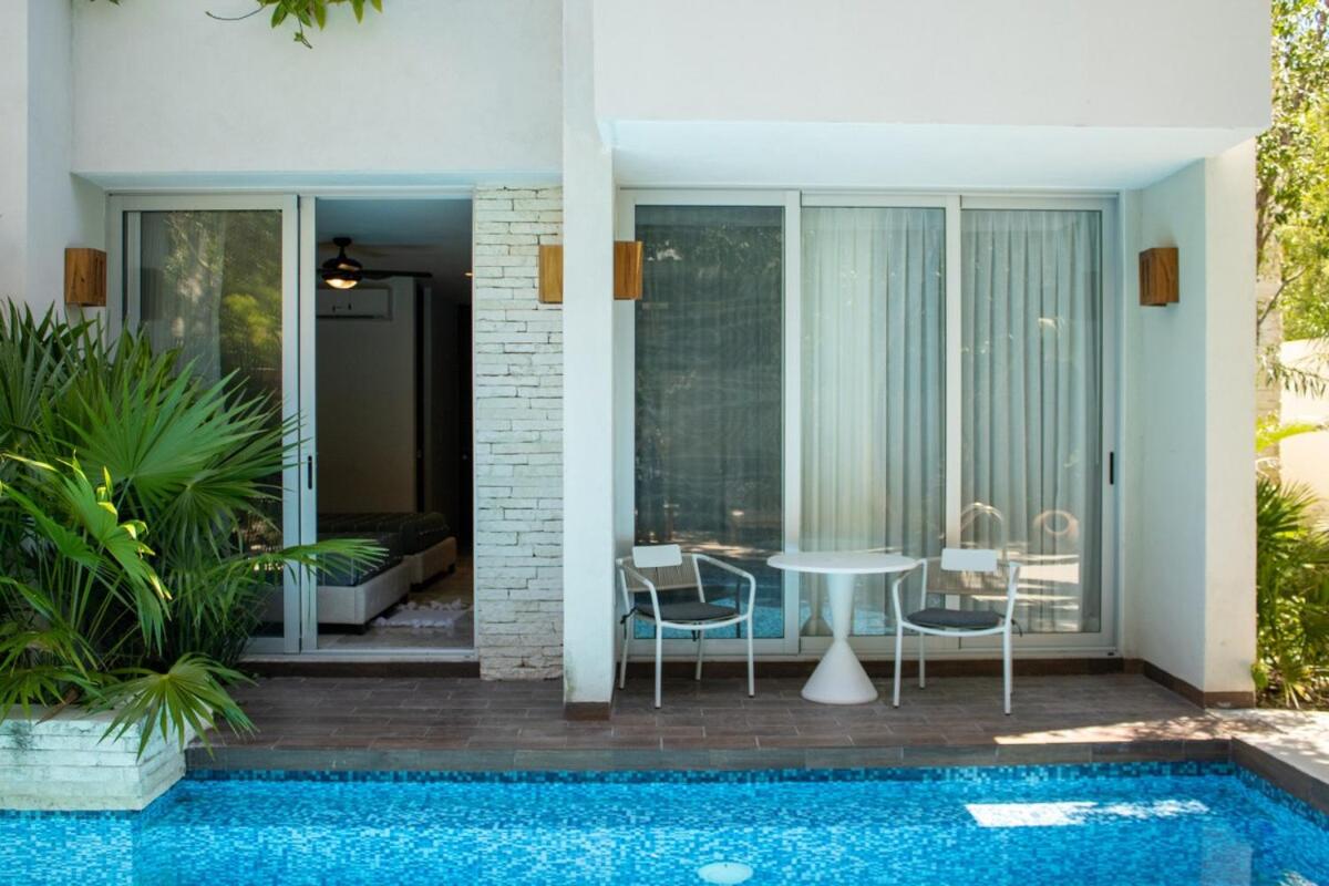NHOA 111C Lux 1BR Condo Pool access in Aldea Zama