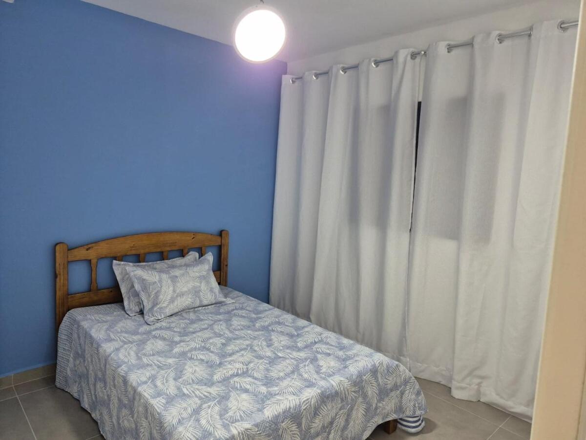 Apartamento - Praia Martins de Sá - 50 metros da praia